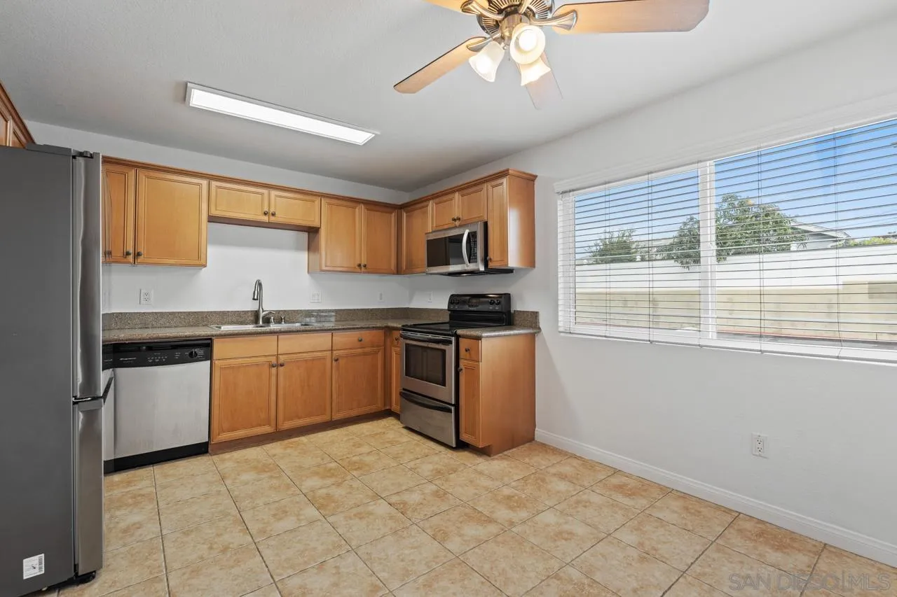 https://cdn.realtyfeed.com/cdn/127/2600742/567937f9375f7e98021ec382780a2dc2.webp