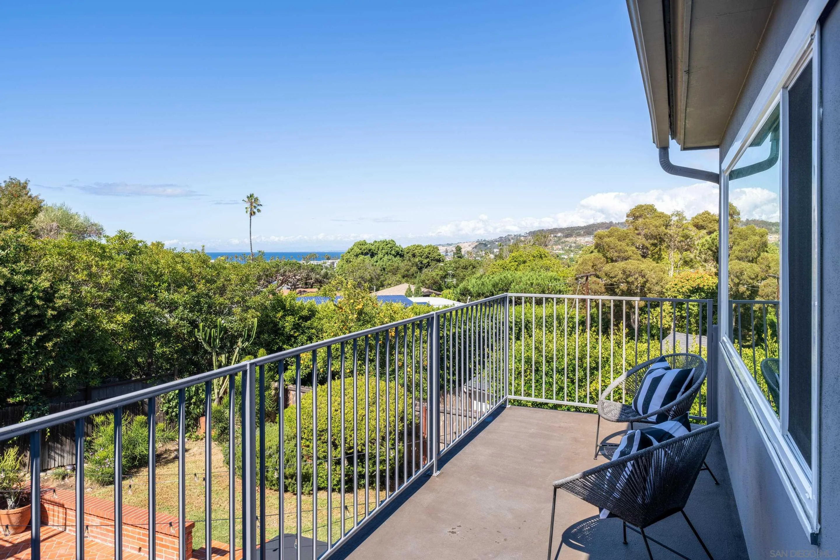 https://cdn.realtyfeed.com/cdn/127/2600743/1c383790b30dfeec87013d26add11526.webp