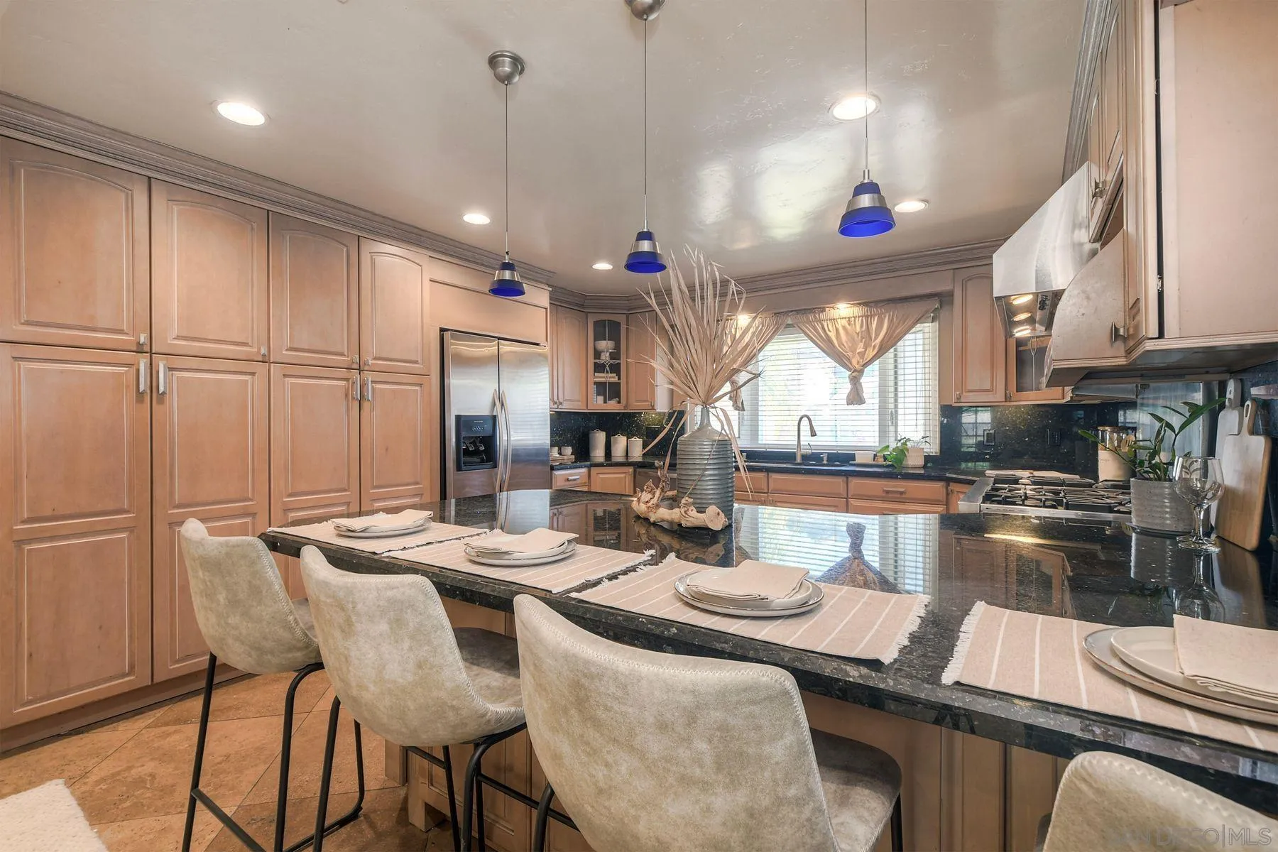 https://cdn.realtyfeed.com/cdn/127/2600746/1891381a6754c32a560d47b014c70ac5.webp