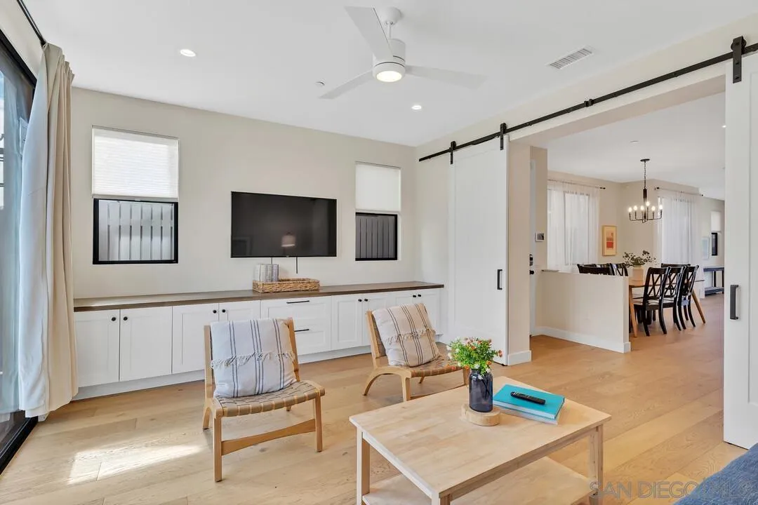 https://cdn.realtyfeed.com/cdn/127/2600747/83b28d74d0a169b63e279170ee171b49.webp