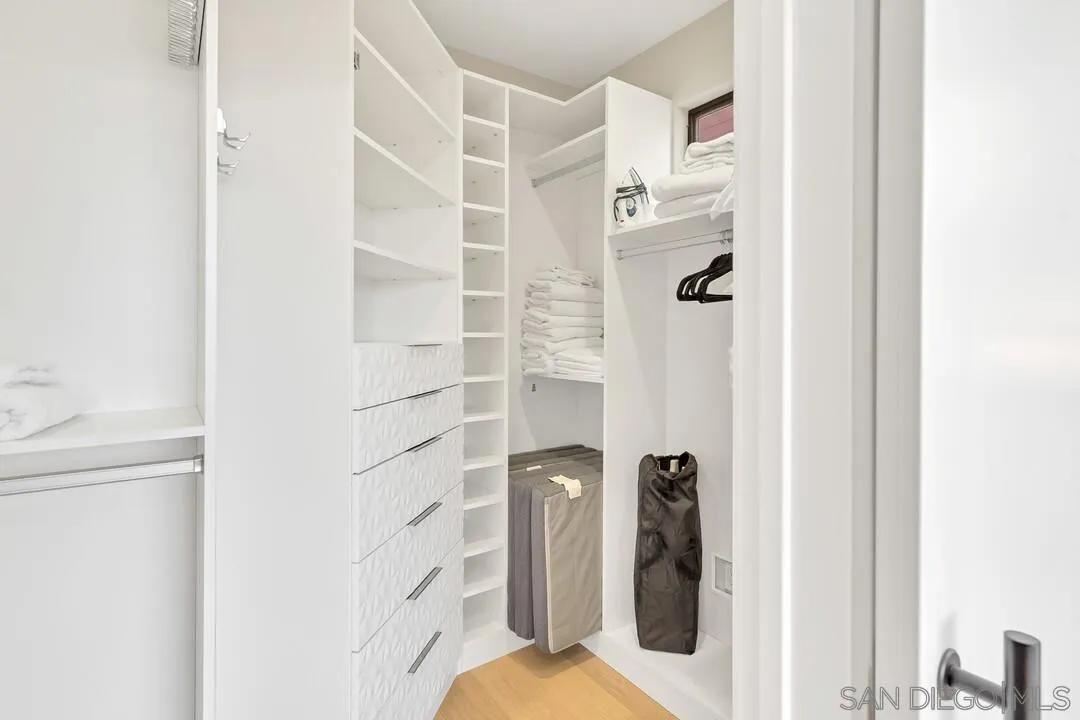 https://cdn.realtyfeed.com/cdn/127/2600747/e897018b7631acc6f7090fe734c5c344.webp