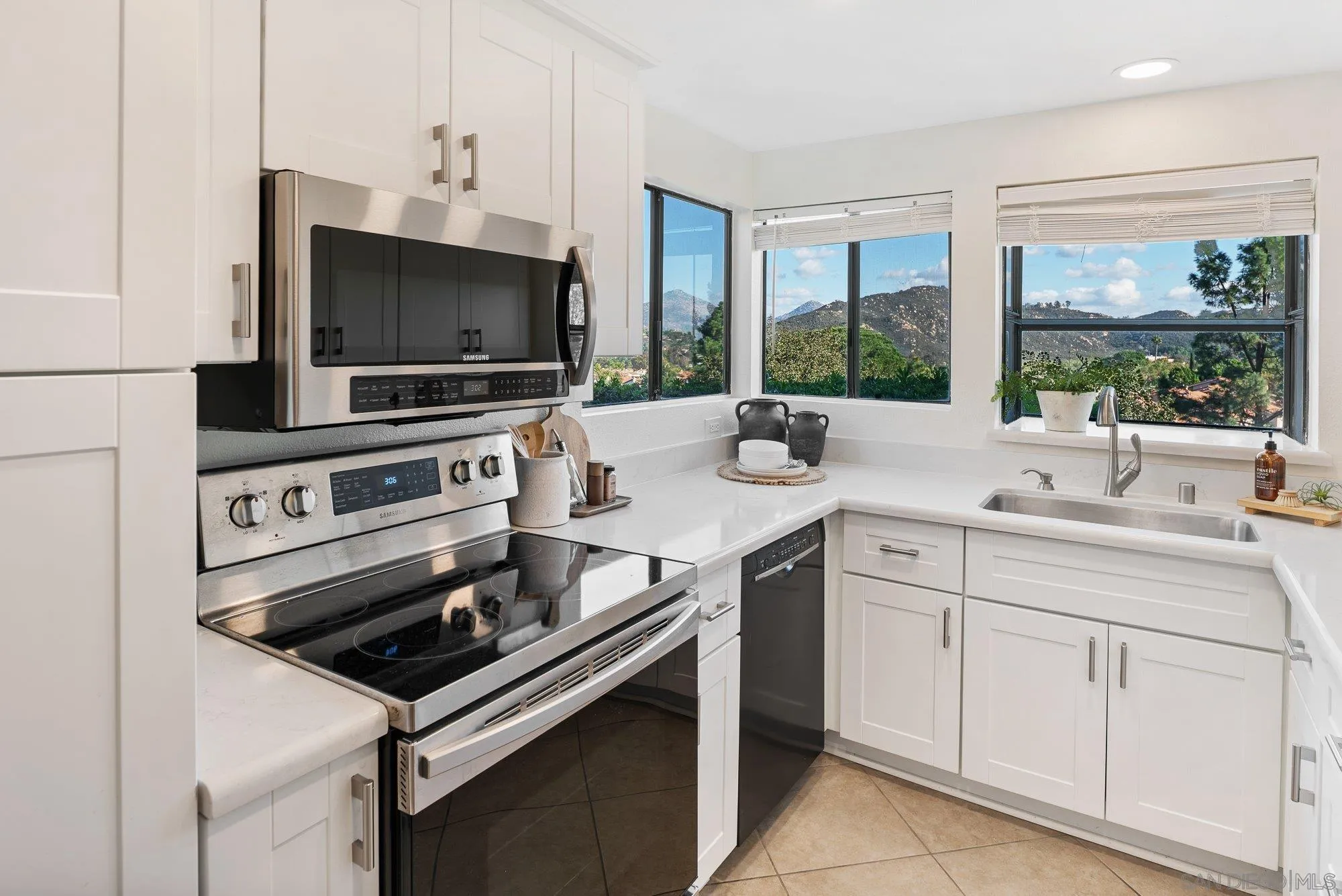 Photo #10: 2600748 Listing: Photo #10