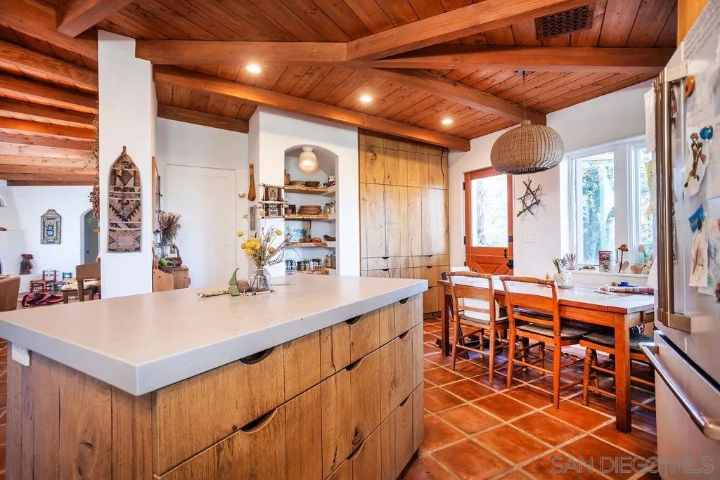 https://cdn.realtyfeed.com/cdn/127/2600749/e579979c6e3730a6f0d77eda7a86dbf8.webp