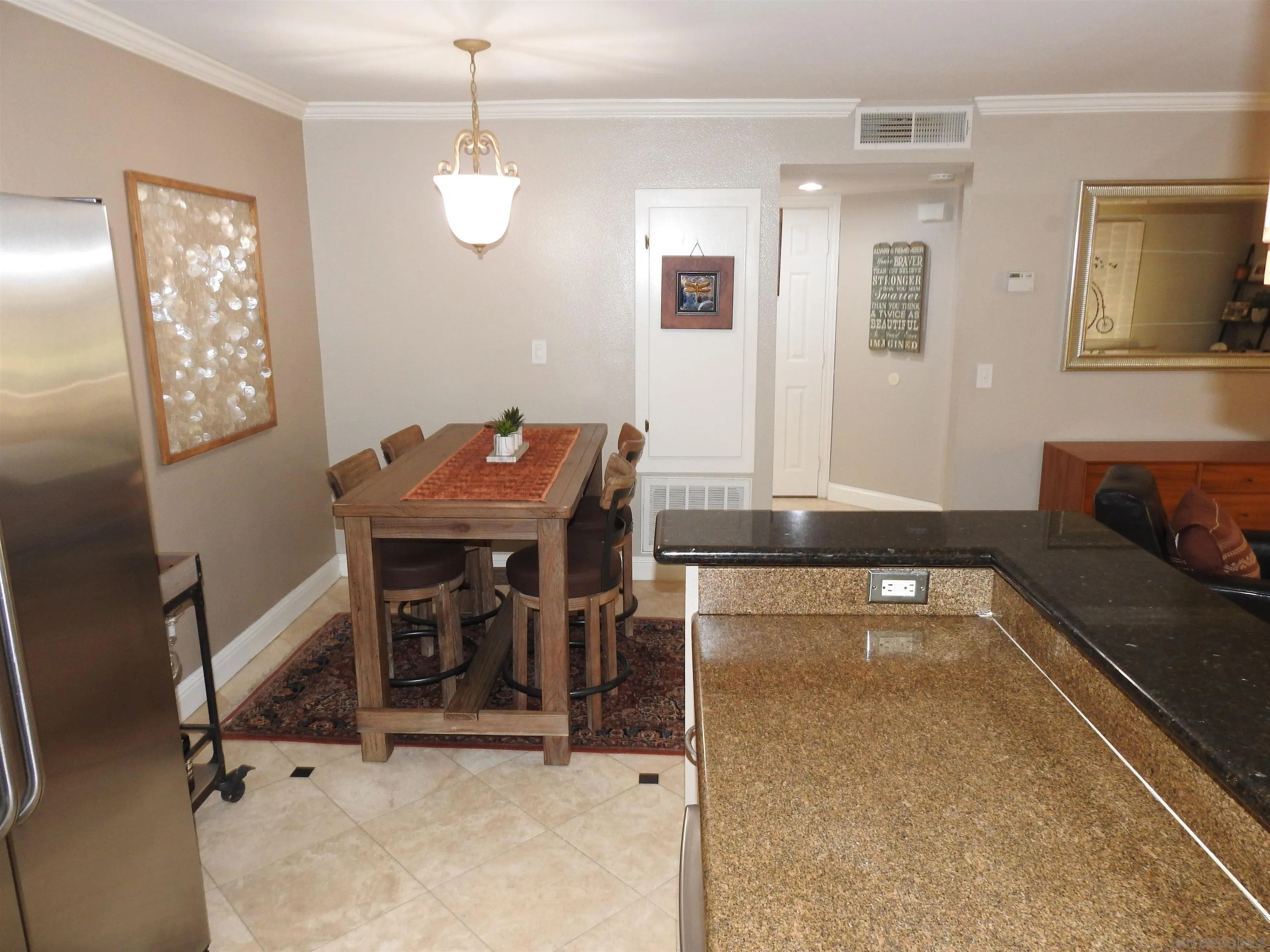 https://cdn.realtyfeed.com/cdn/127/2600750/19cf5afc030ed68d0749cdca3c8935c3.webp