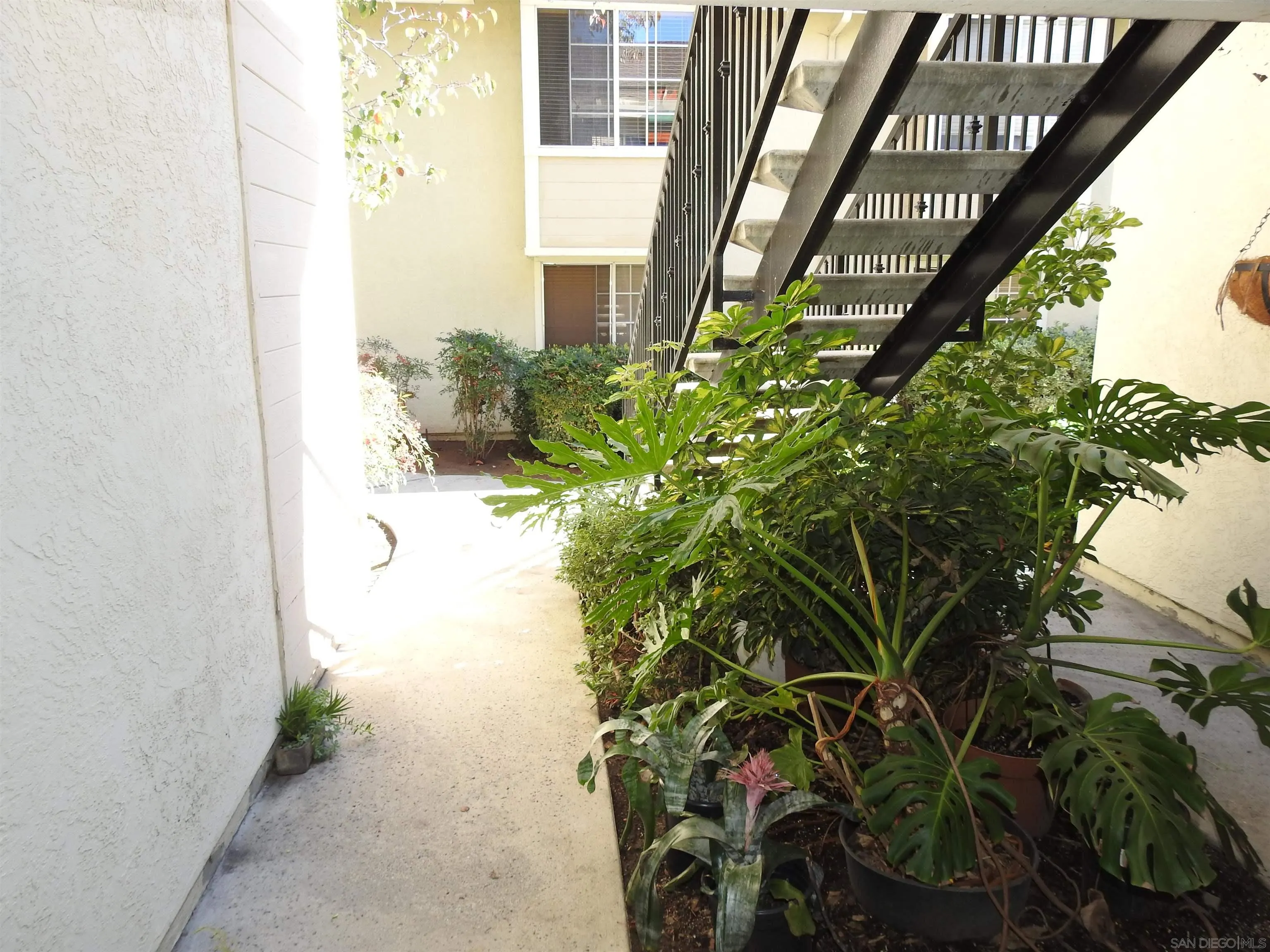 https://cdn.realtyfeed.com/cdn/127/2600750/7a2a53e1b56e2f90b17dd8ab493a6c41.webp