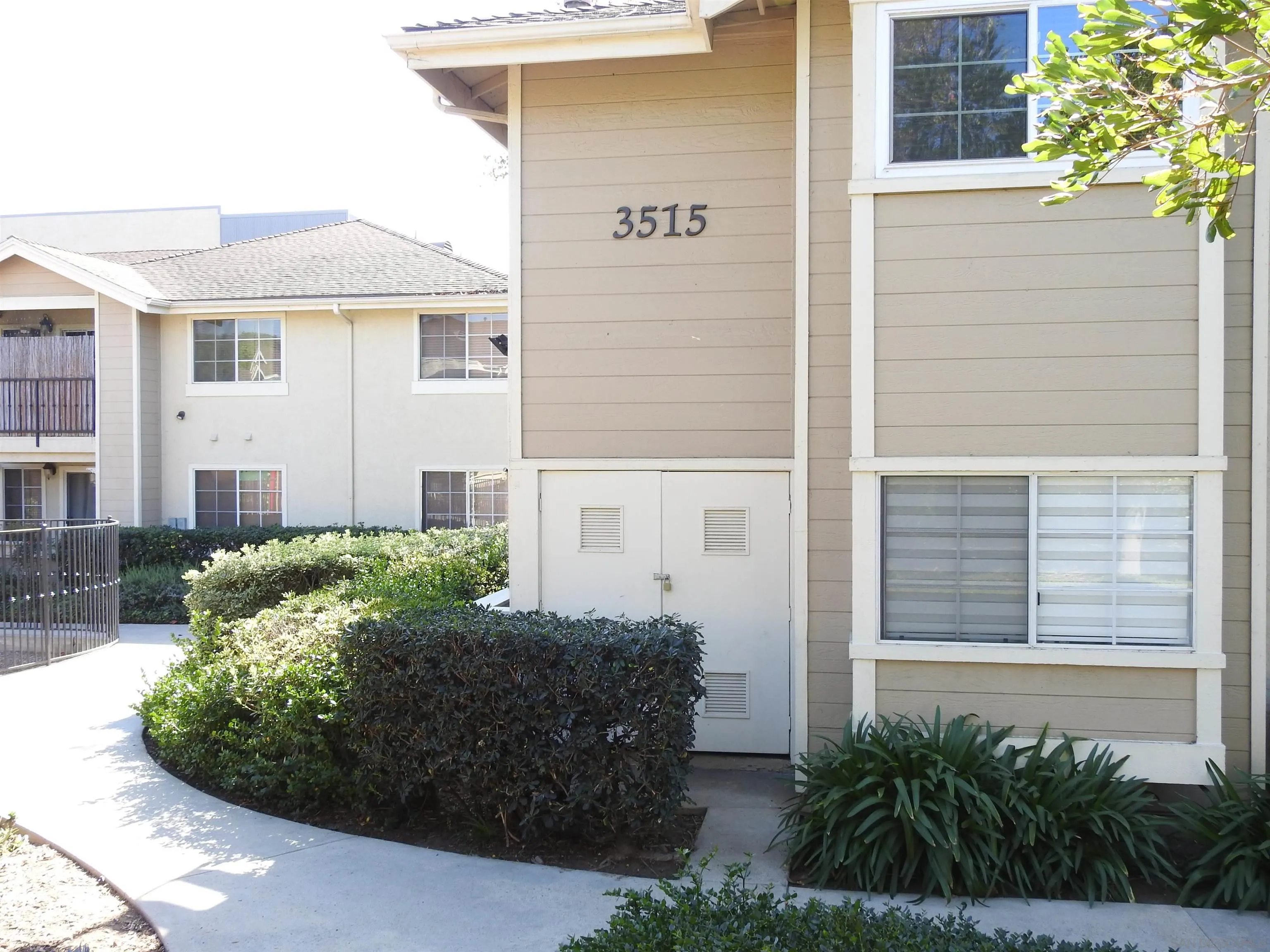 https://cdn.realtyfeed.com/cdn/127/2600750/adec816ccc97f1129d9658417a953122.webp