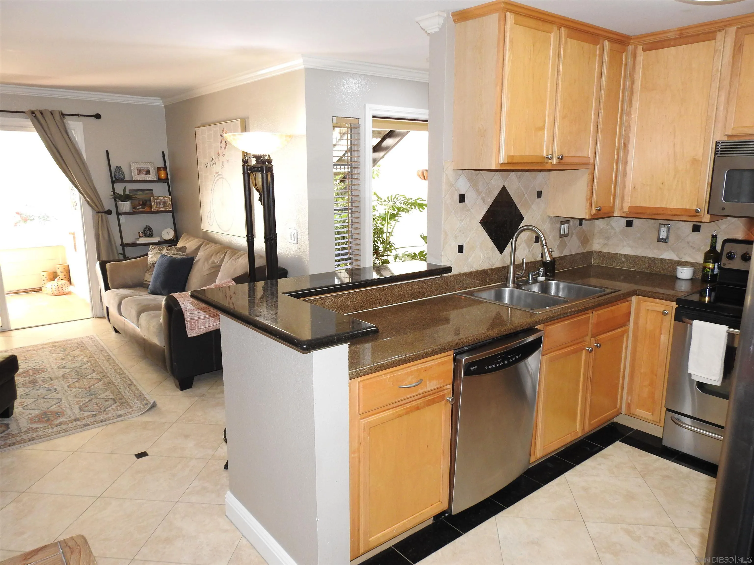 https://cdn.realtyfeed.com/cdn/127/2600750/c6e5d88c553715927cd510c354dee119.webp