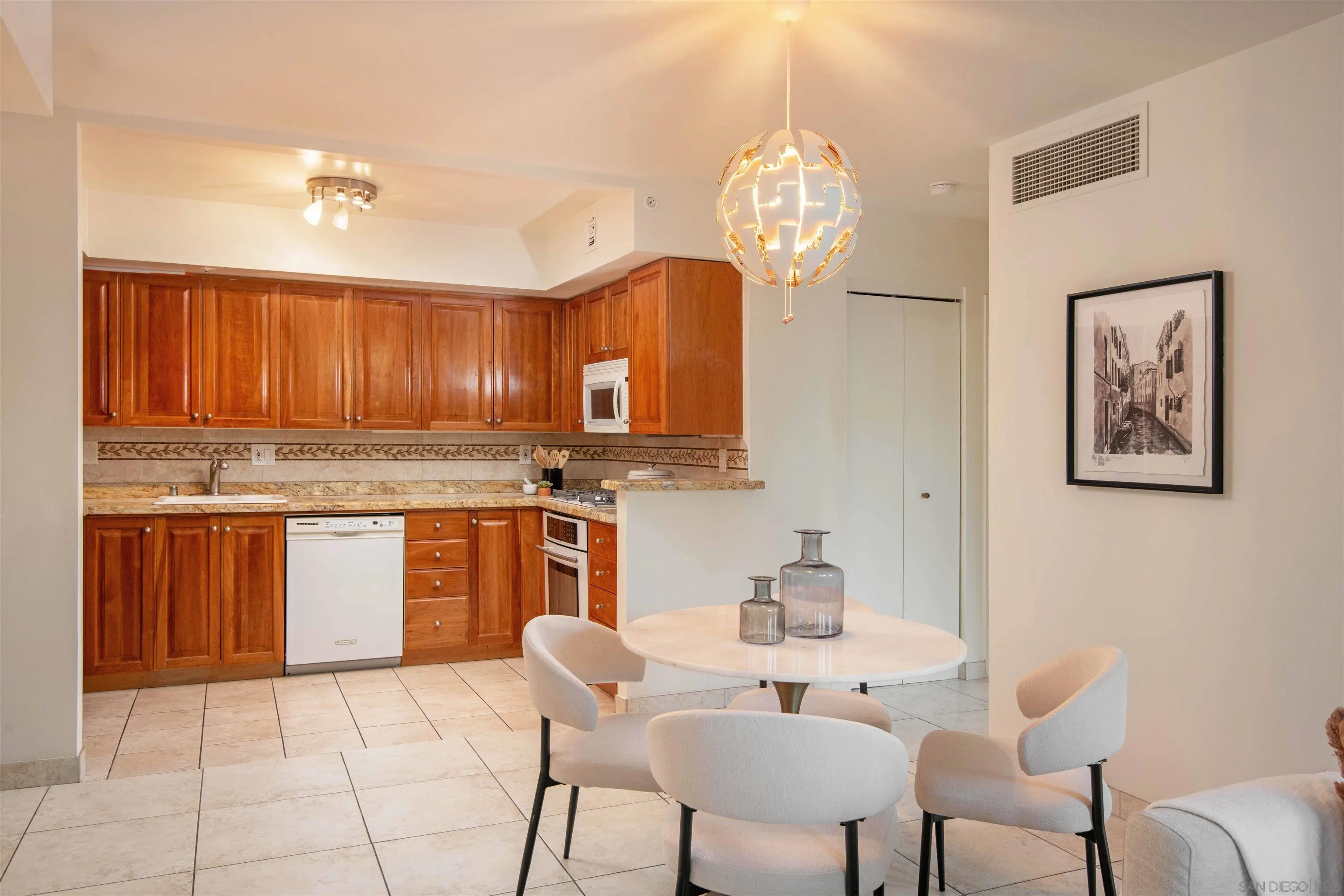 Photo #35: 2600752 Listing: Photo #35