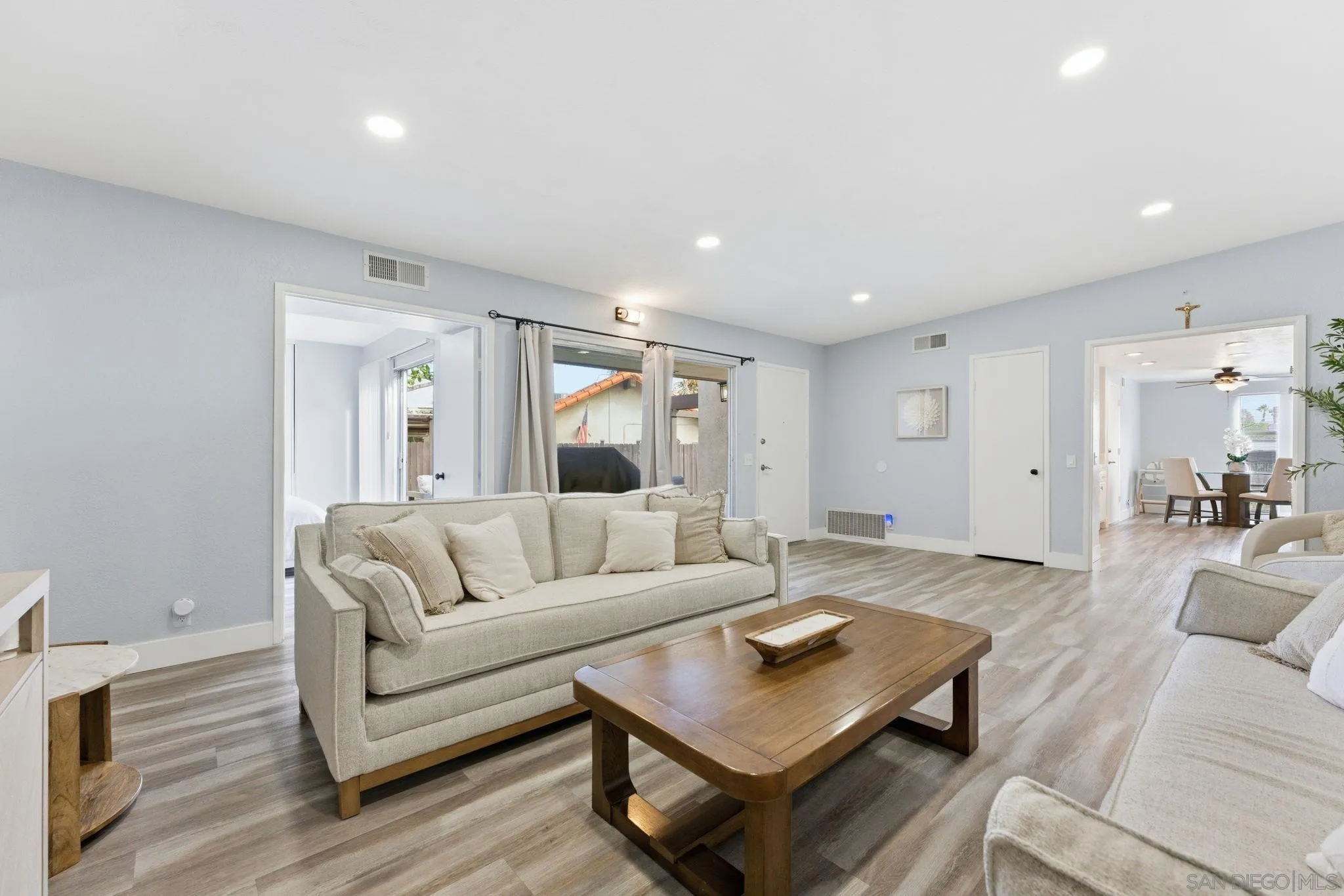 https://cdn.realtyfeed.com/cdn/127/2600756/1b00dd01810c199678c73ece5a141c15.webp