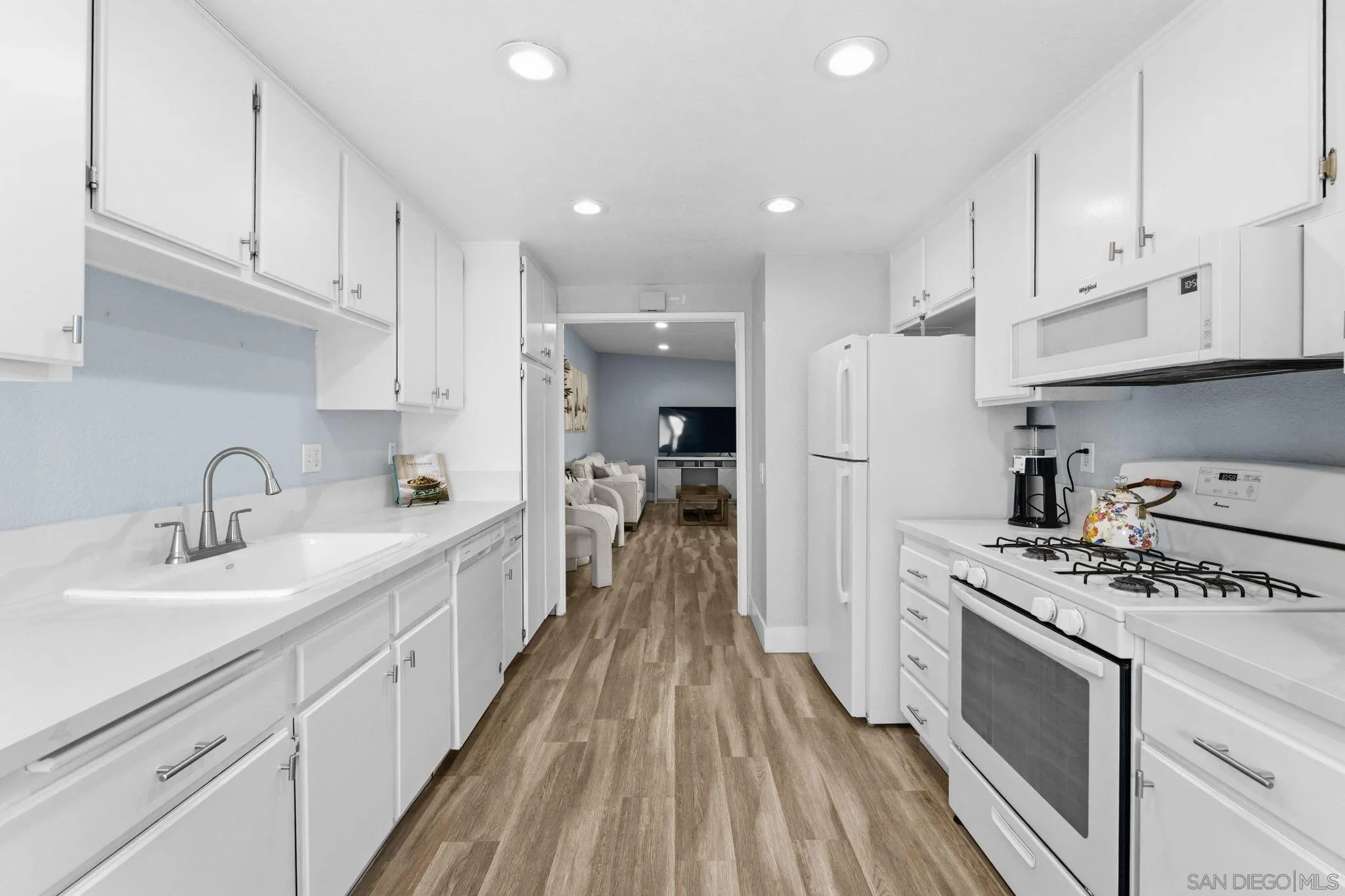 https://cdn.realtyfeed.com/cdn/127/2600756/2315ba262ee0737e0ba30cf6b81b0223.webp