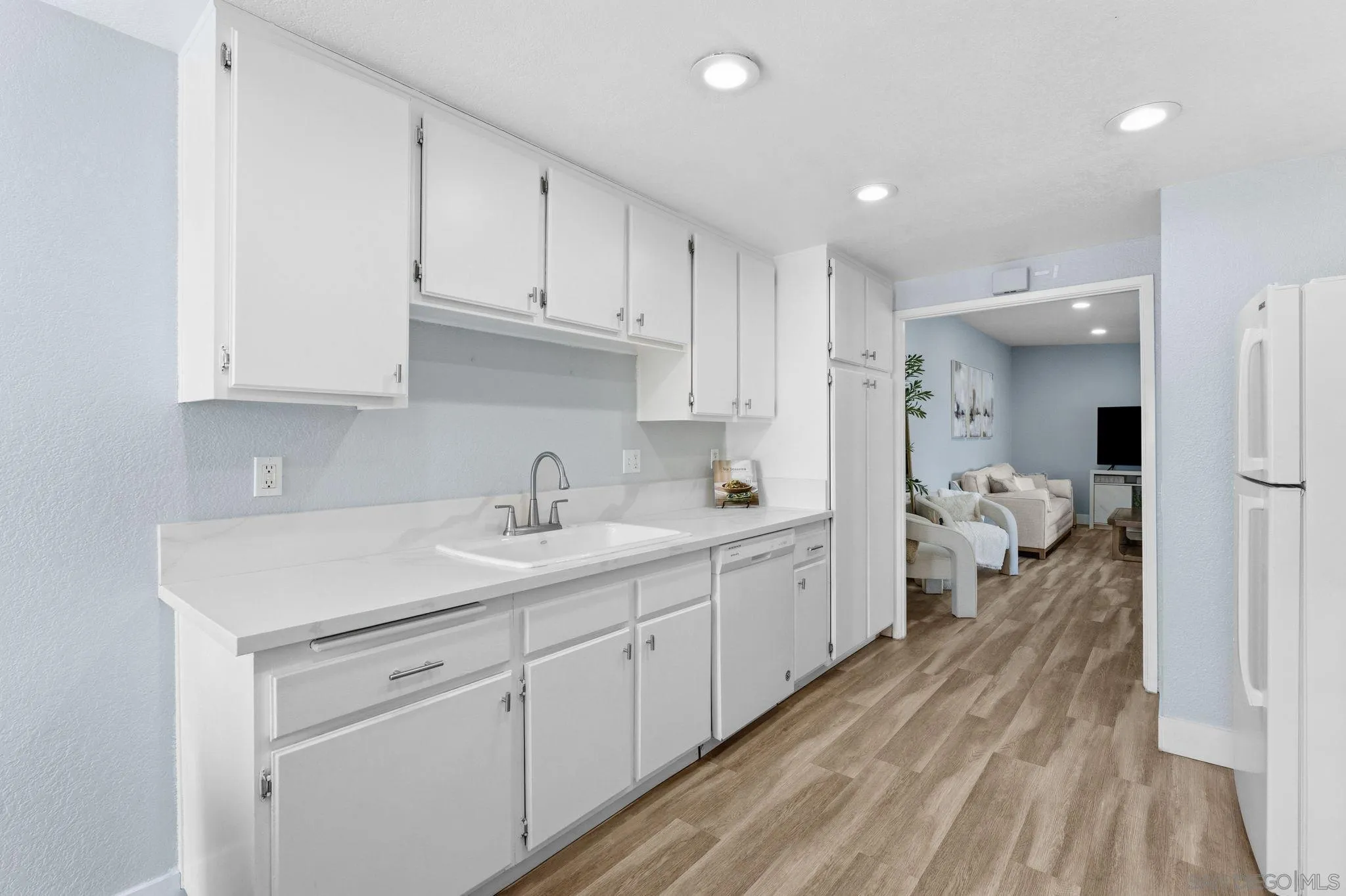 https://cdn.realtyfeed.com/cdn/127/2600756/ef414e3852840b0ad4f72fe2b67d3cab.webp