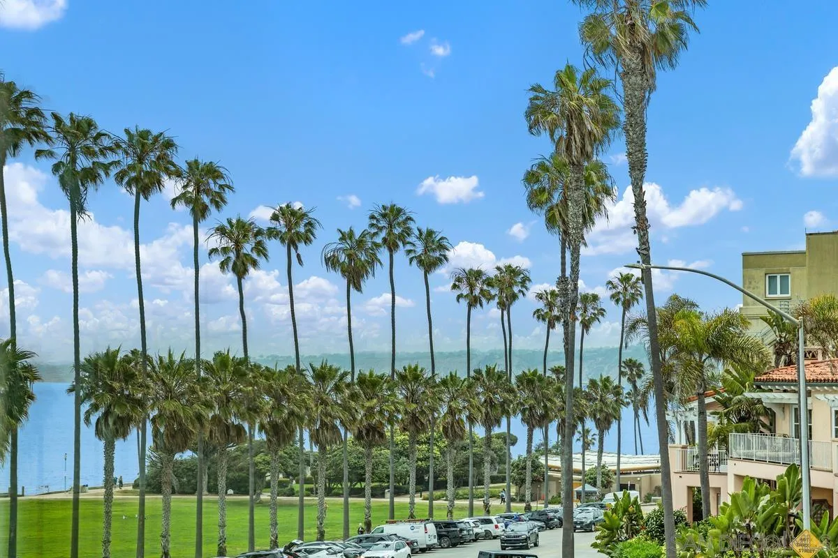 Photo #2: 2600757 Listing: Photo #2