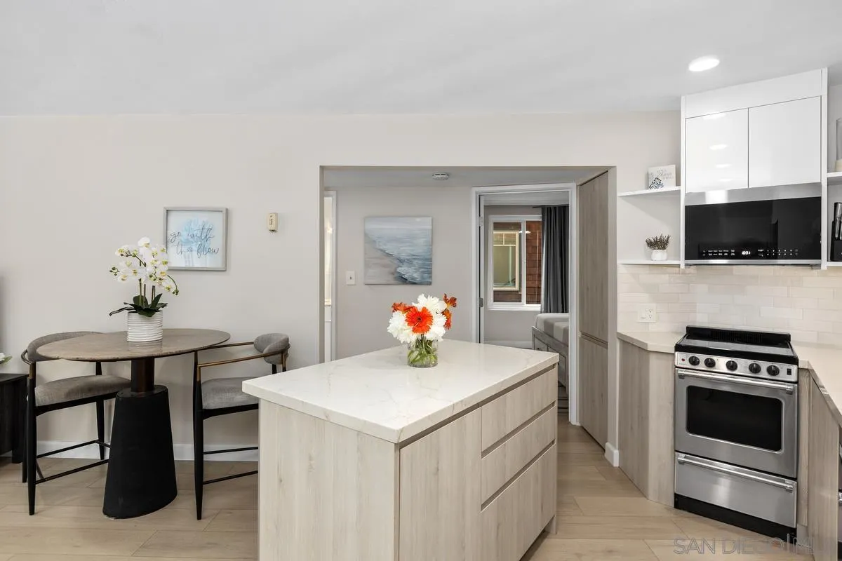 Photo #13: 2600757 Listing: Photo #13