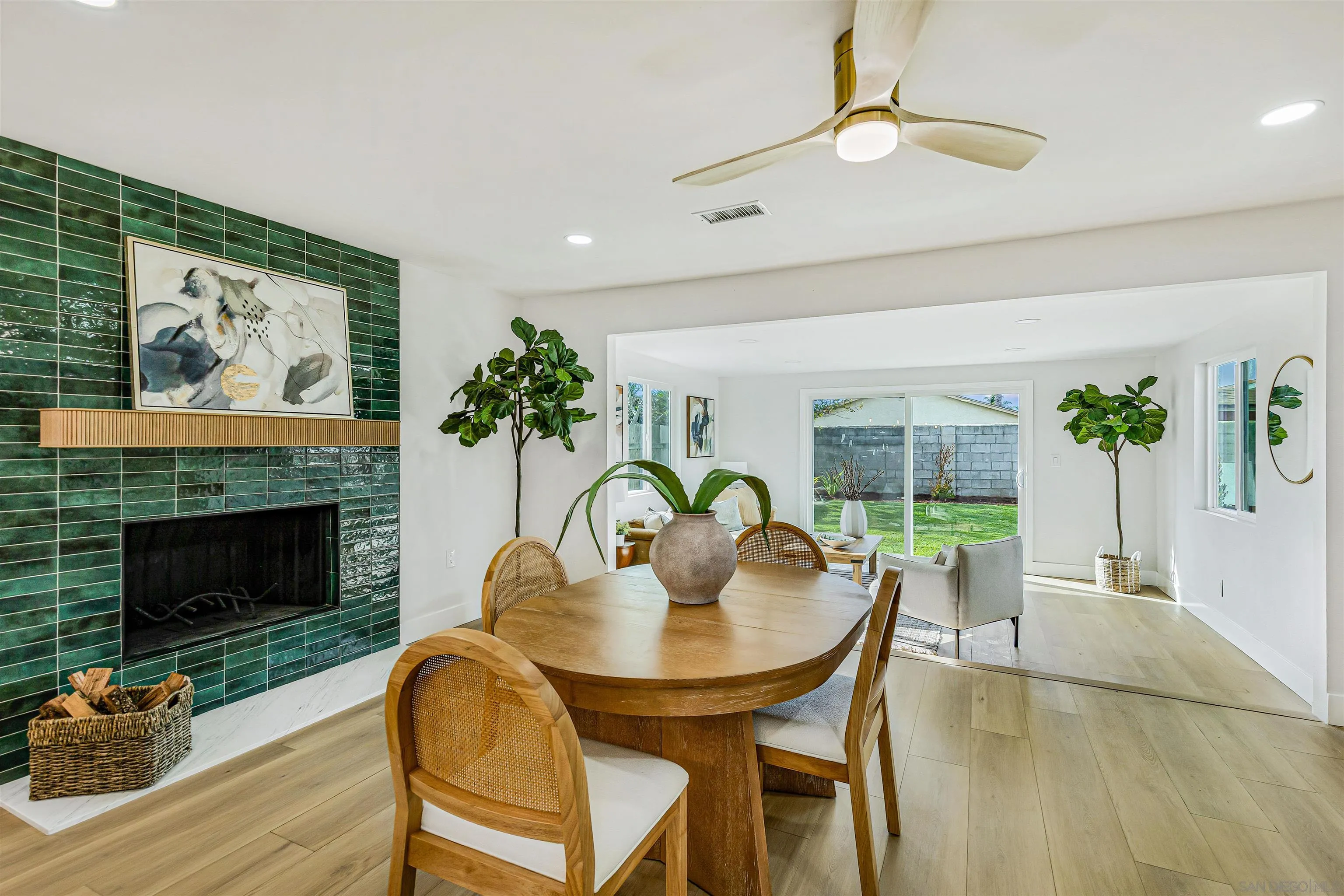 https://cdn.realtyfeed.com/cdn/127/2600762/068f52a51a69f776dcf00782b27fb595.webp