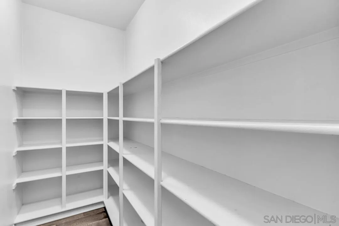 https://cdn.realtyfeed.com/cdn/127/2600777/18464c2ce5b61b5b6129e9f859cfc721.webp