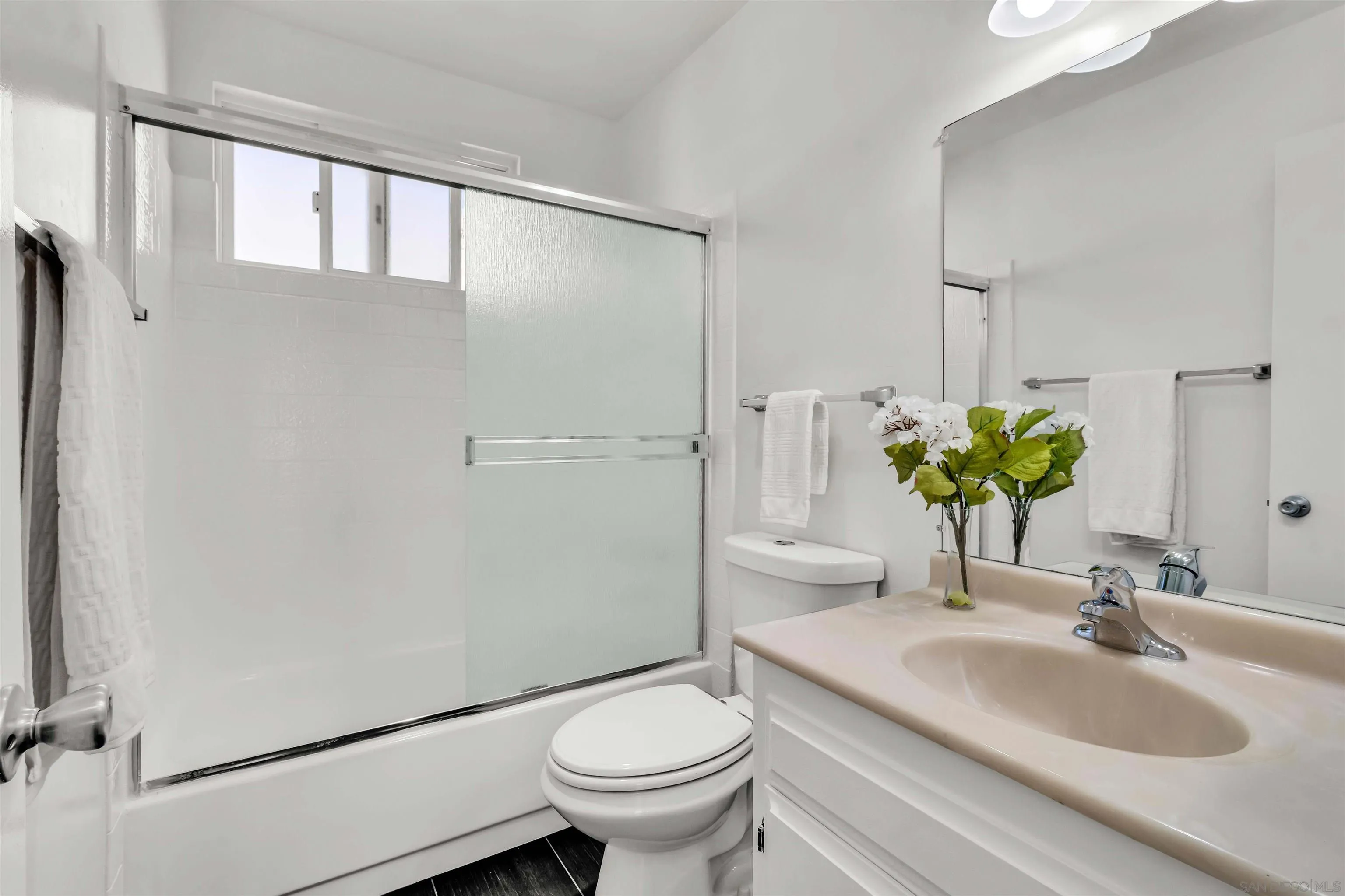 Photo #10: 2600778 Listing: Photo #10