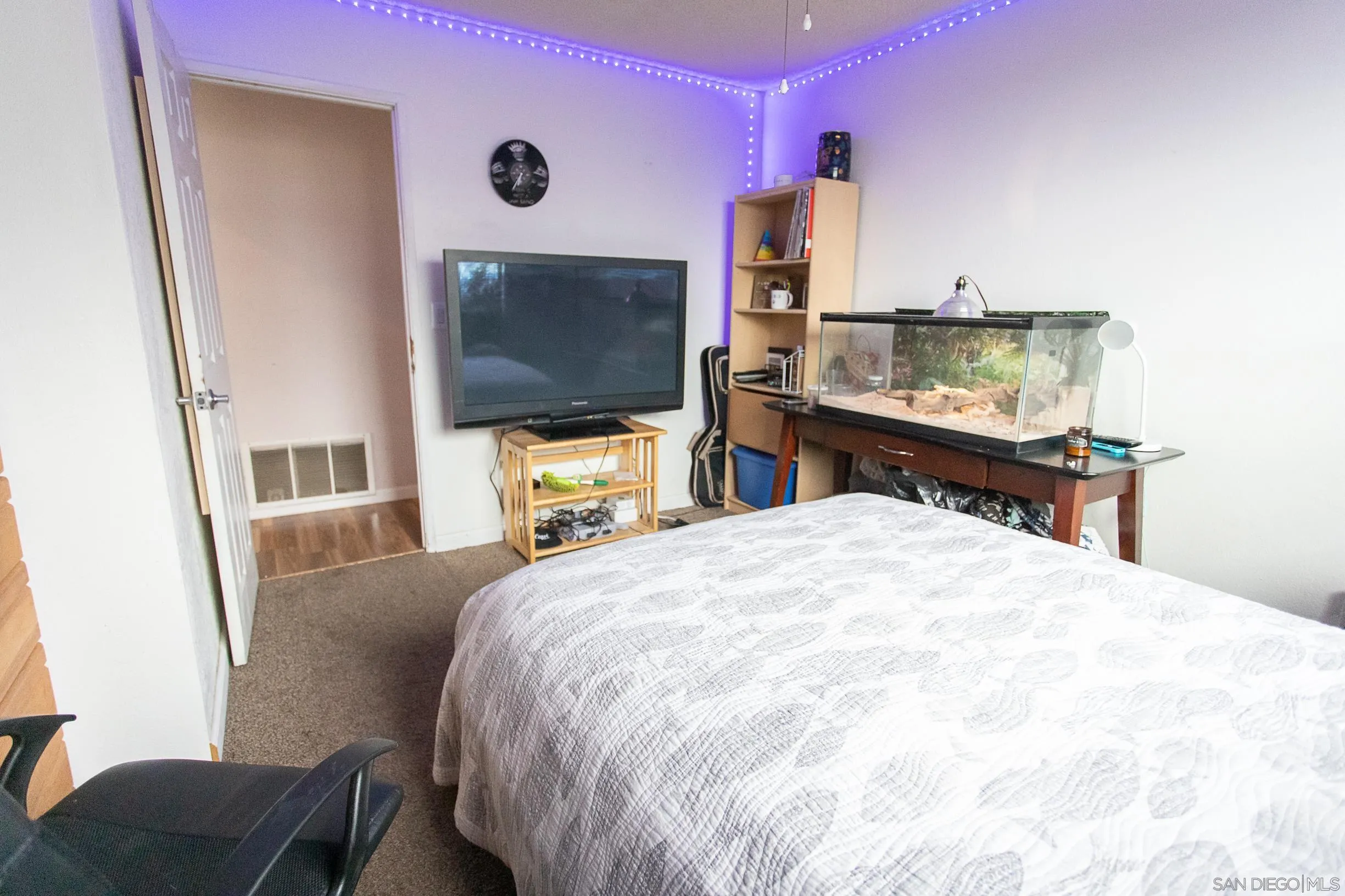 https://cdn.realtyfeed.com/cdn/127/2600782/a51439749ca48c292c0f6597d936a8d1.webp