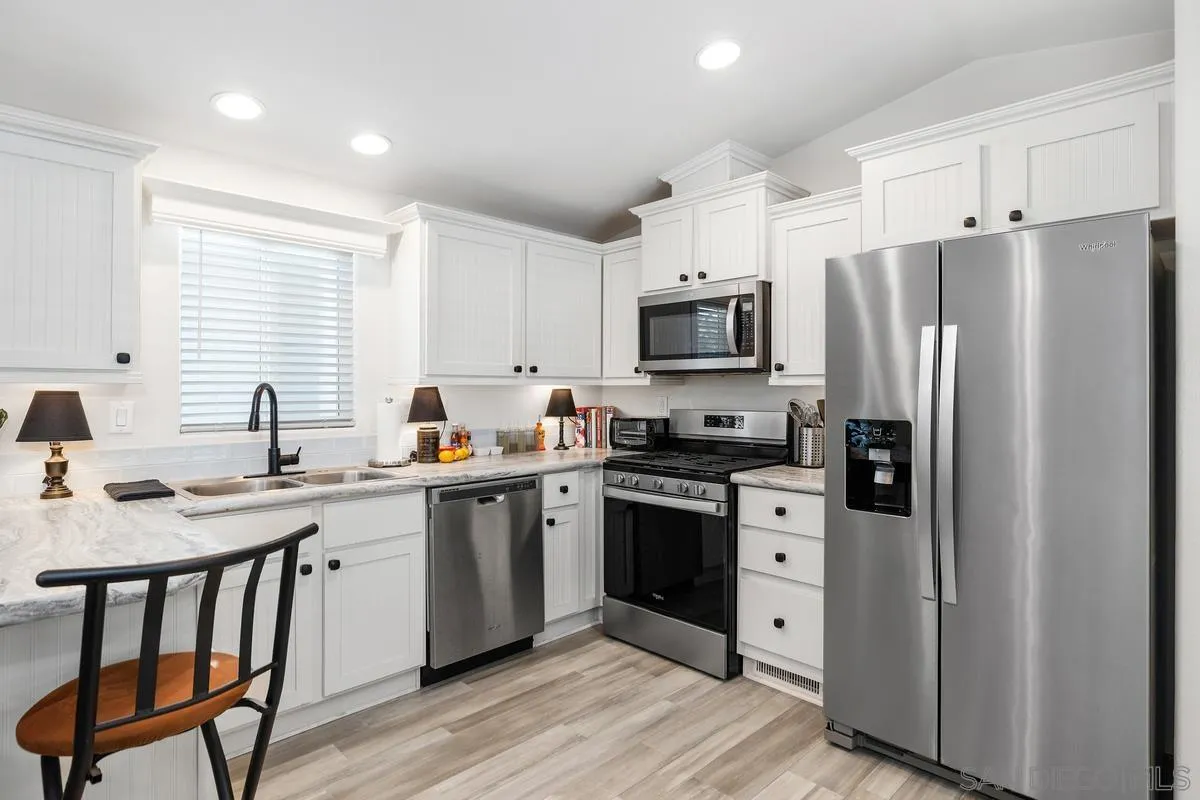 https://cdn.realtyfeed.com/cdn/127/2600784/b500db94b1e74b1dc37cceefb860d229.webp
