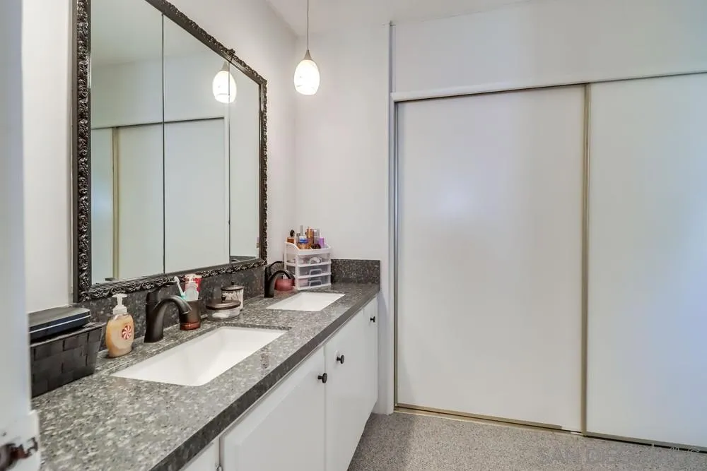 https://cdn.realtyfeed.com/cdn/127/2600789/2970d31edadd59b4ce61fc6a056d9e77.webp