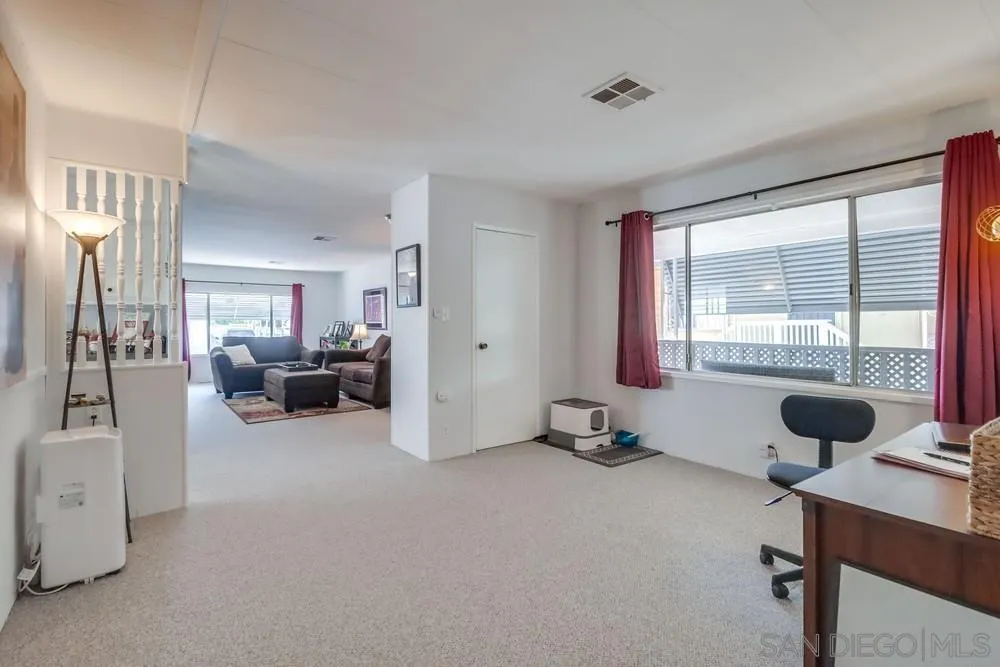 https://cdn.realtyfeed.com/cdn/127/2600789/4b844a437856d03a33b204fe20a99bf8.webp
