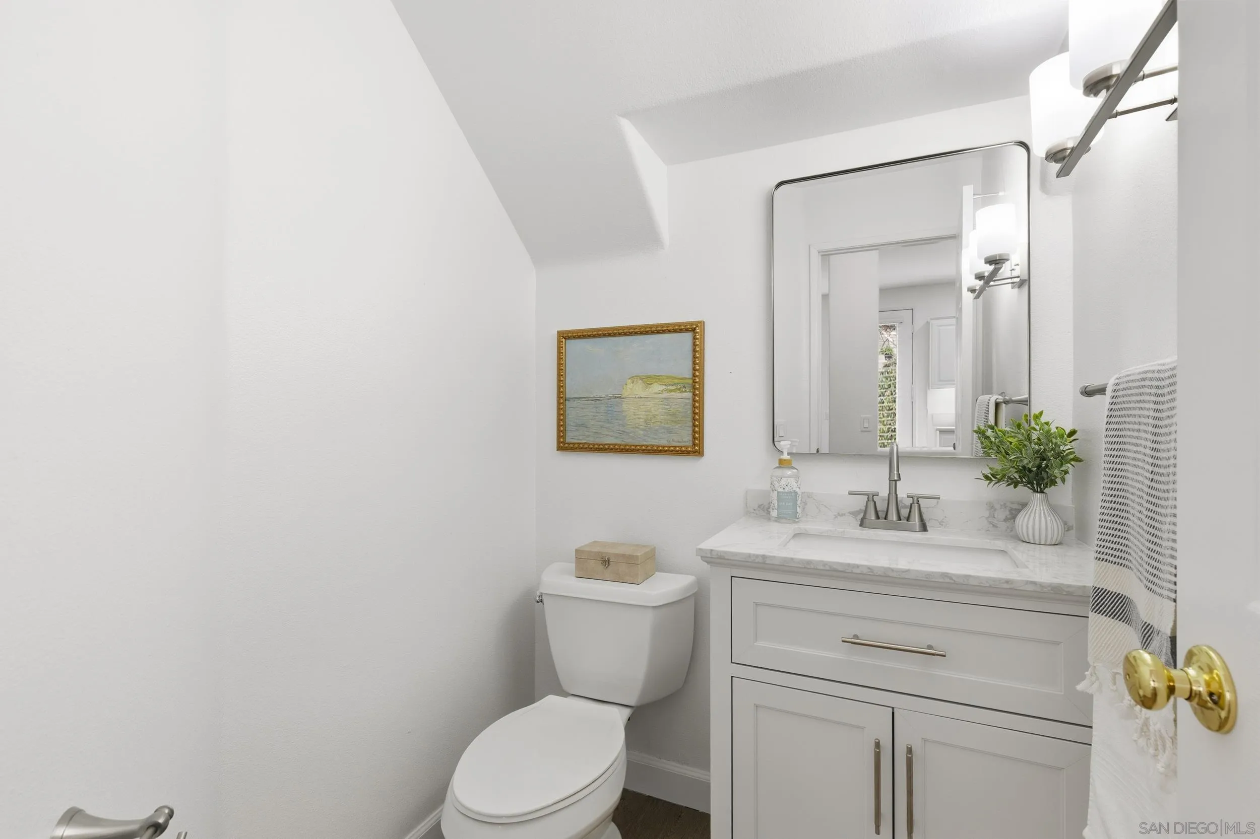https://cdn.realtyfeed.com/cdn/127/2600805/5ffc0499b5519d7624b583e593fef9b4.webp
