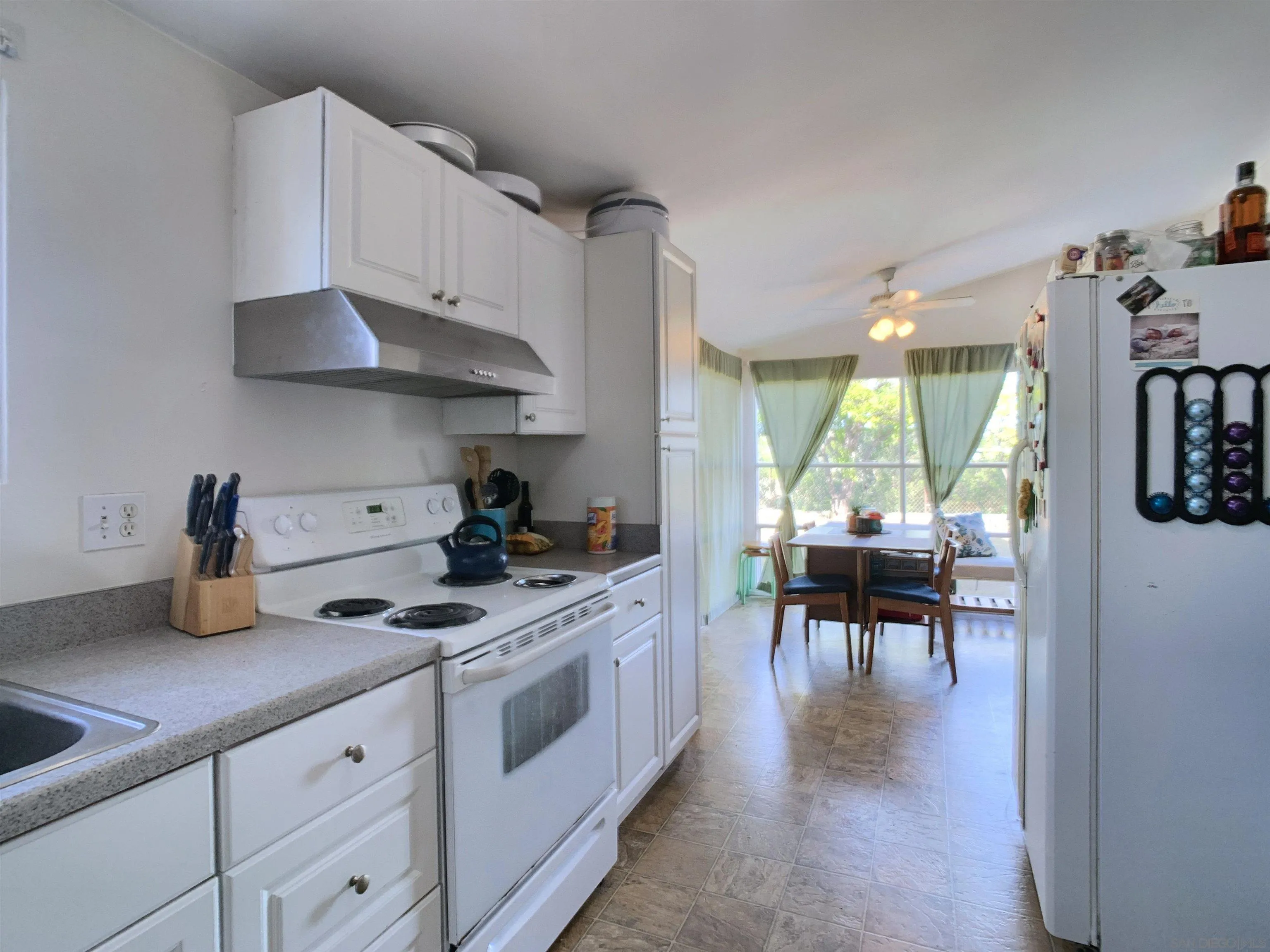 https://cdn.realtyfeed.com/cdn/127/2600806/ab9e03084d1ac90d74fde7208fff0756.webp