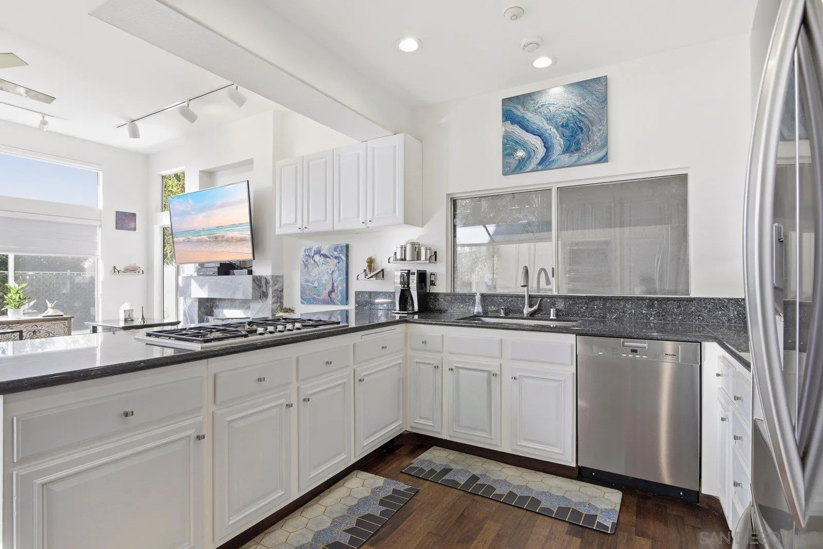 Photo #8: 2600807 Listing: Photo #8