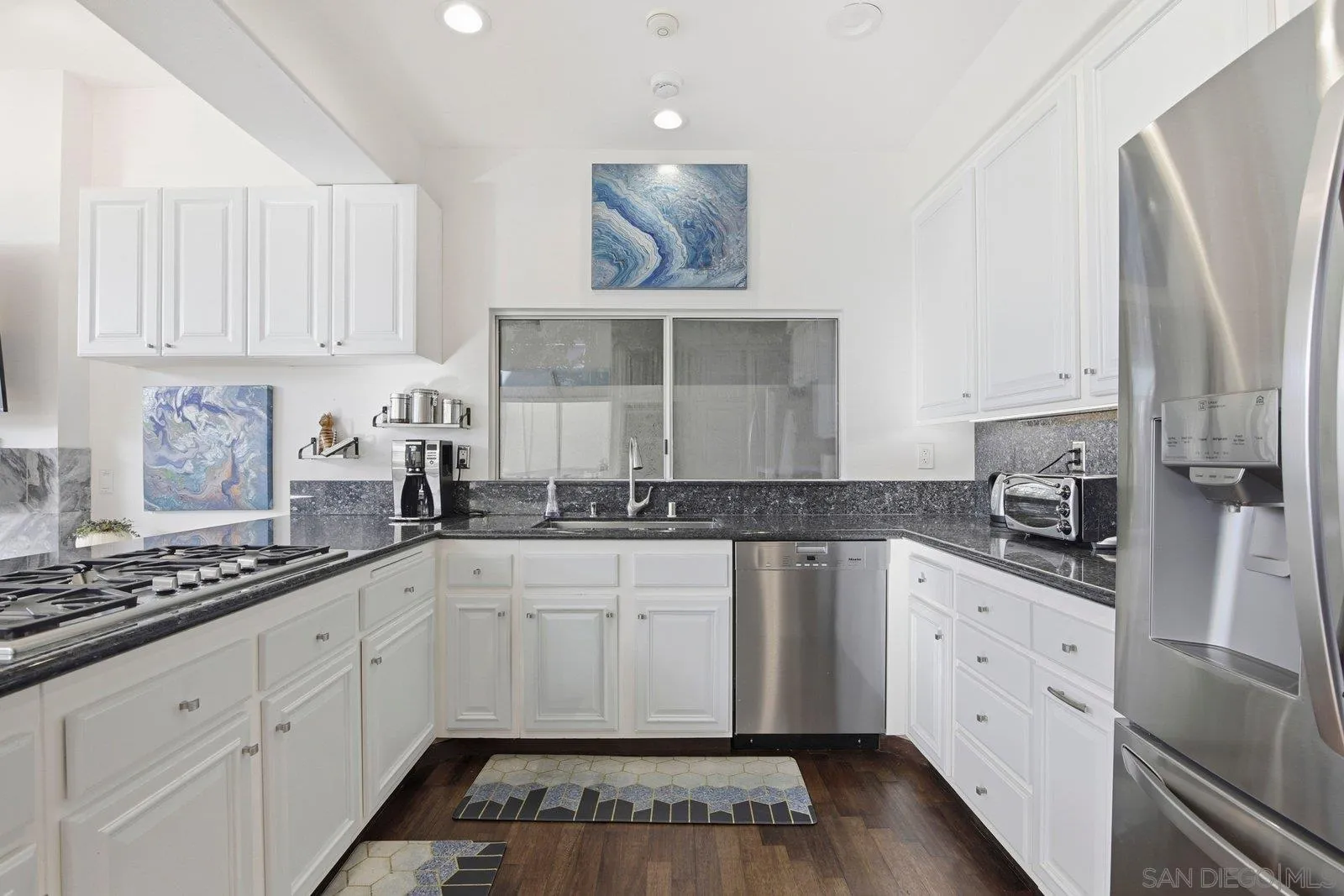 Photo #9: 2600807 Listing: Photo #9