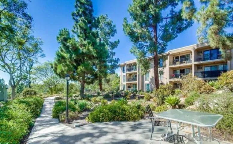 https://cdn.realtyfeed.com/cdn/127/2600811/2551835ecf6d3760a41952bb2ab6ffea.webp