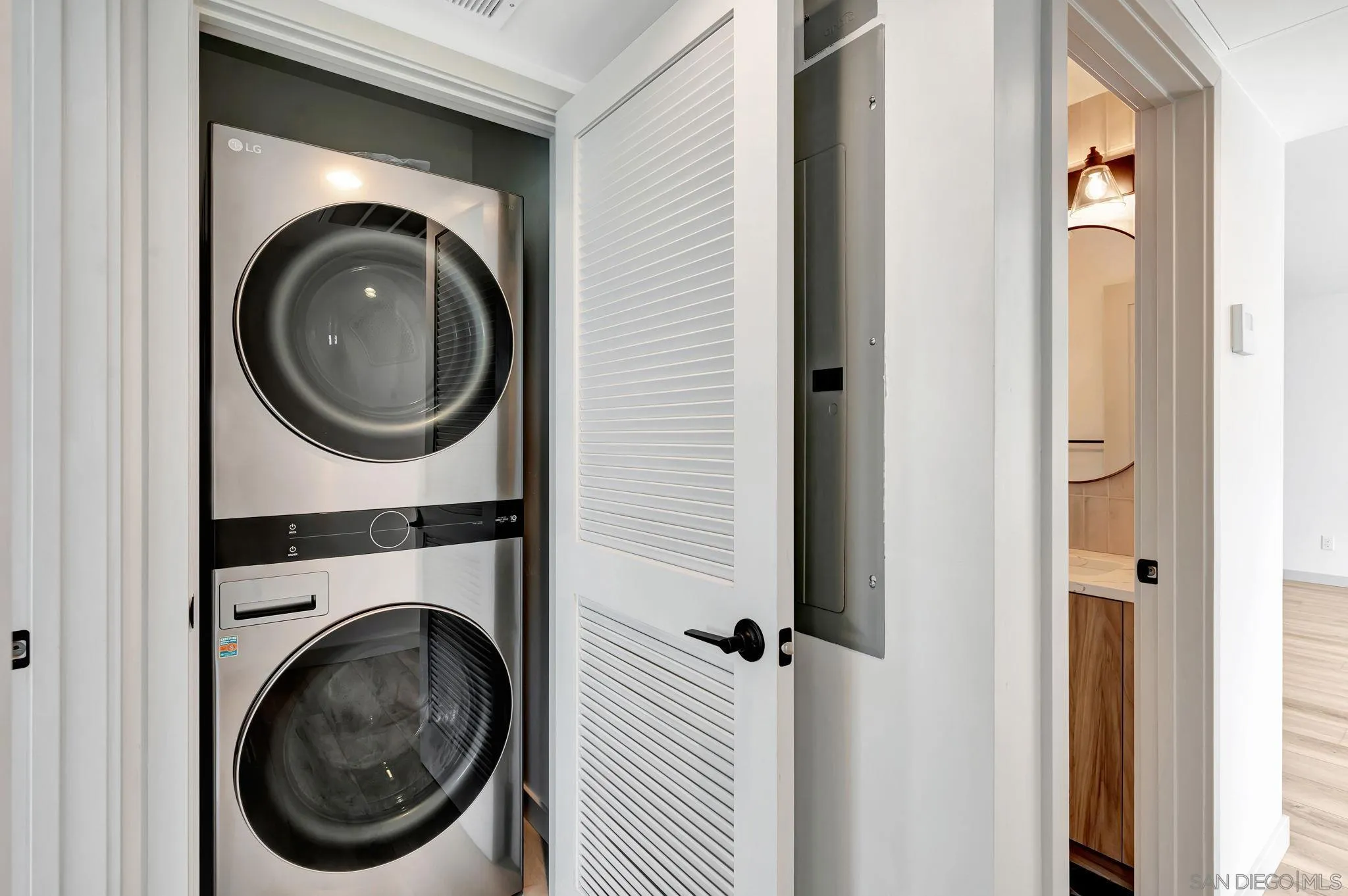 Photo #40: 2600813 Listing: Photo #40