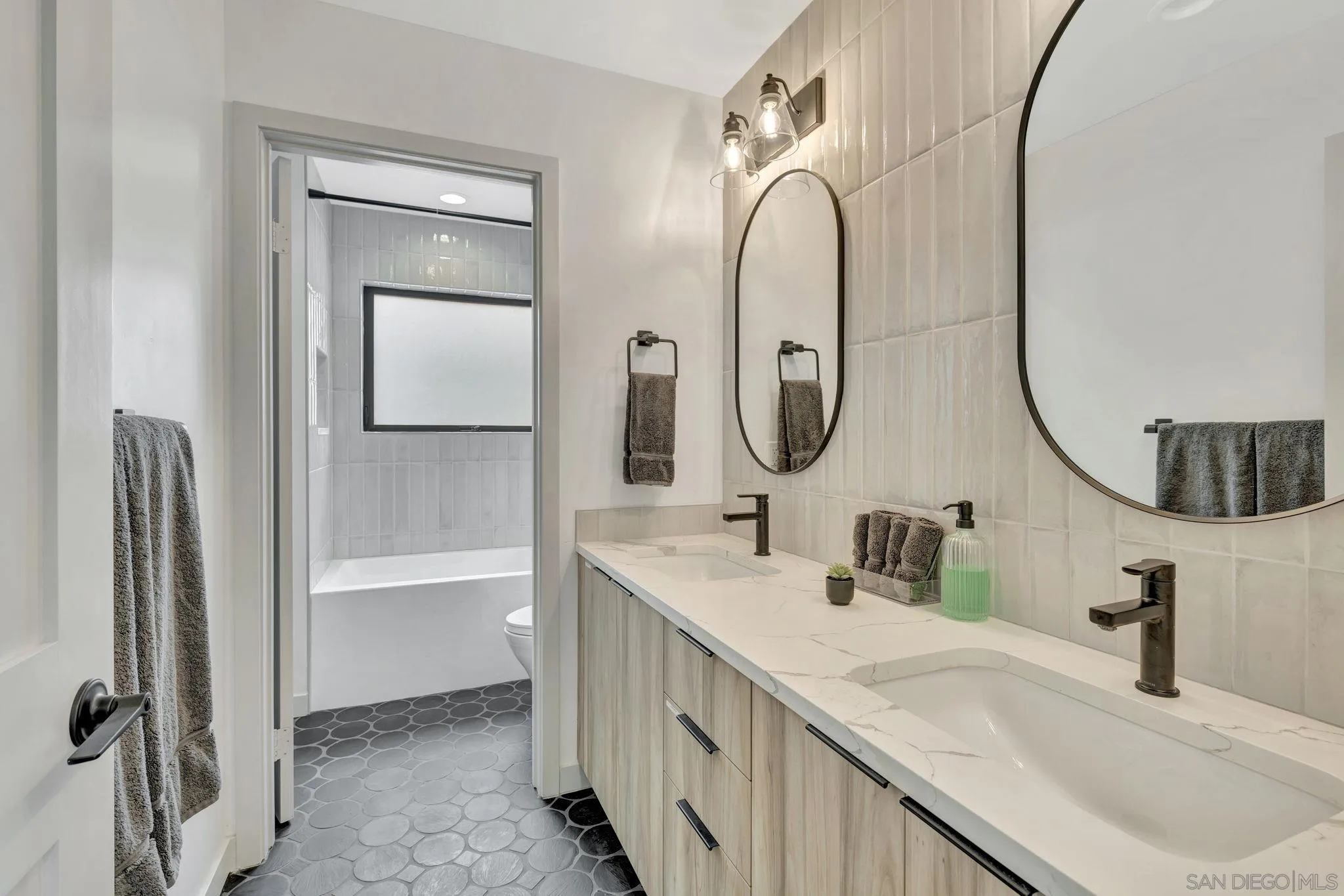 Photo #19: 2600813 Listing: Photo #19