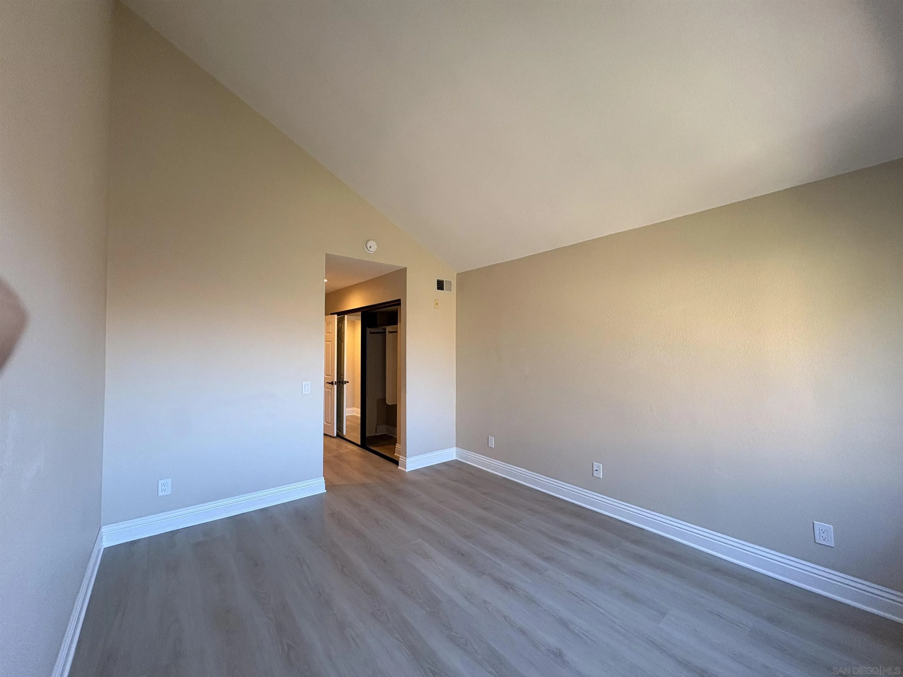 https://cdn.realtyfeed.com/cdn/127/2600814/cca9914cf2490b79662a0a1ae32ee685.webp