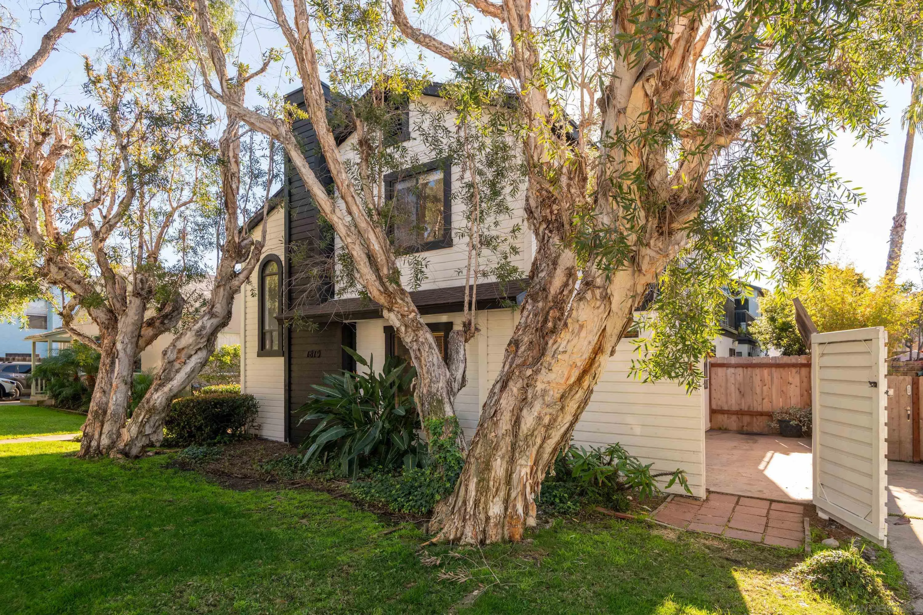 https://cdn.realtyfeed.com/cdn/127/2600815/0728e0b0e212543317e691284fe4d5e2.webp