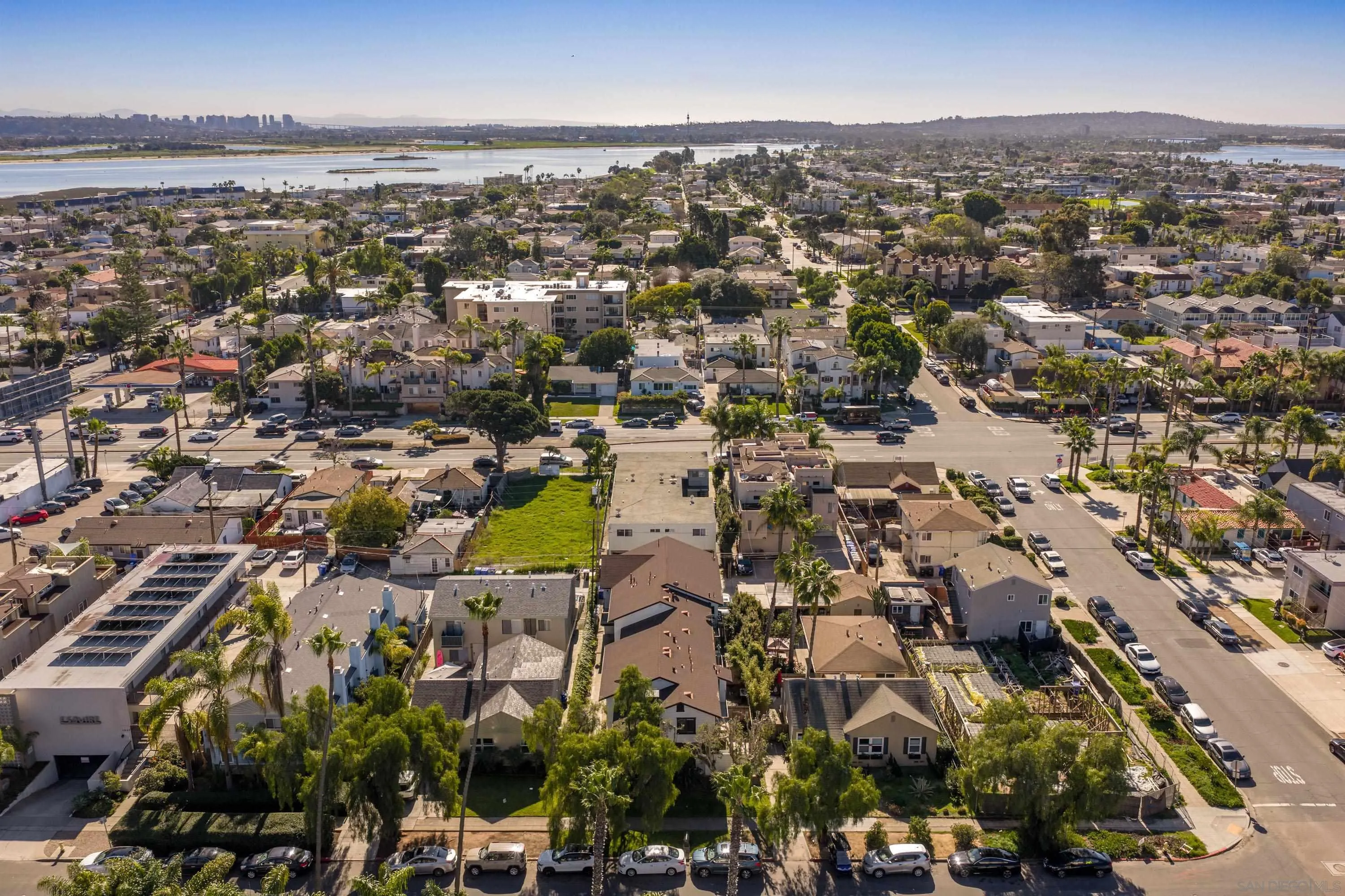 https://cdn.realtyfeed.com/cdn/127/2600815/ce8c70e742390b7fa27f6433372d9df8.webp