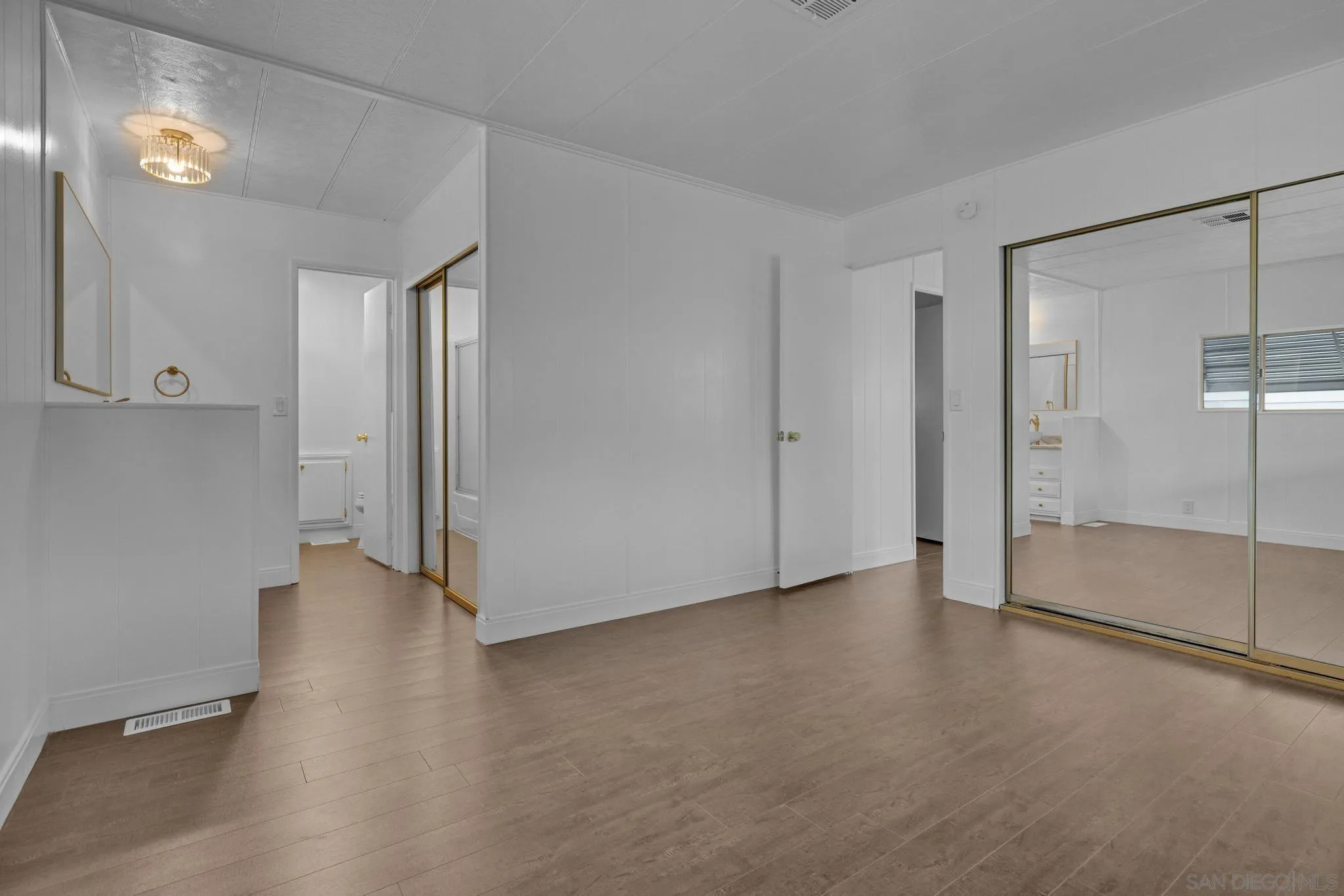 https://cdn.realtyfeed.com/cdn/127/2600817/0215b5041251f825a29d7337141215ca.webp