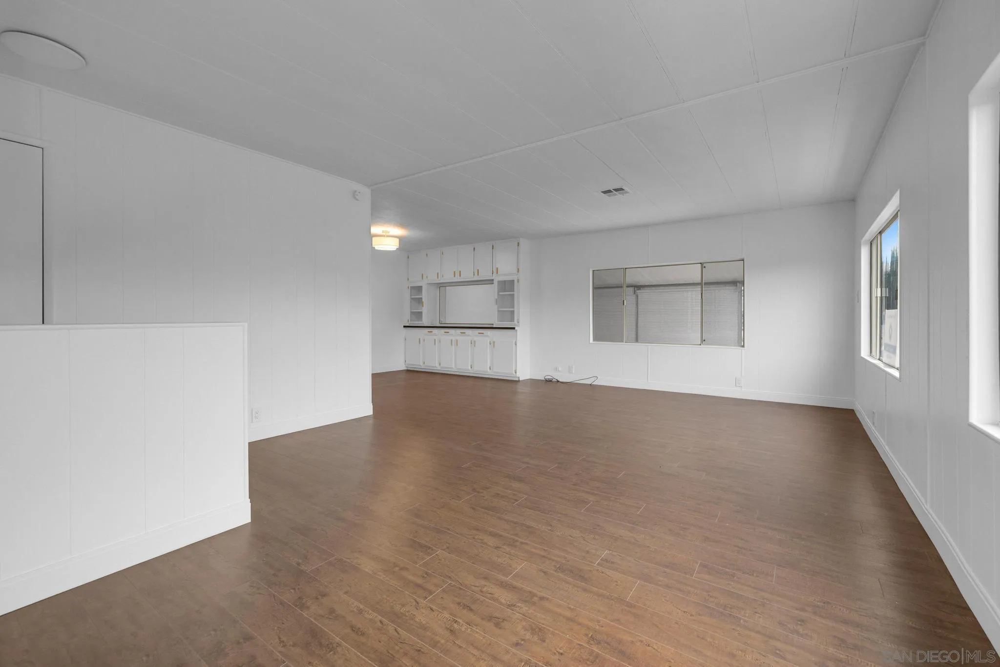 https://cdn.realtyfeed.com/cdn/127/2600817/9aa232393390e693193368c4f7b8d2f5.webp
