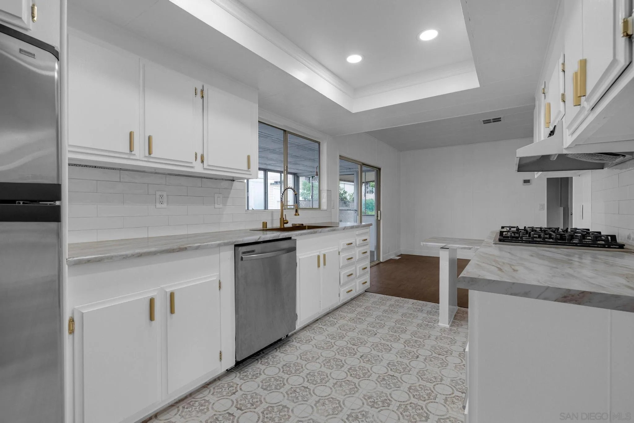 https://cdn.realtyfeed.com/cdn/127/2600817/f422c216058e5c0ee957f8073ce22885.webp