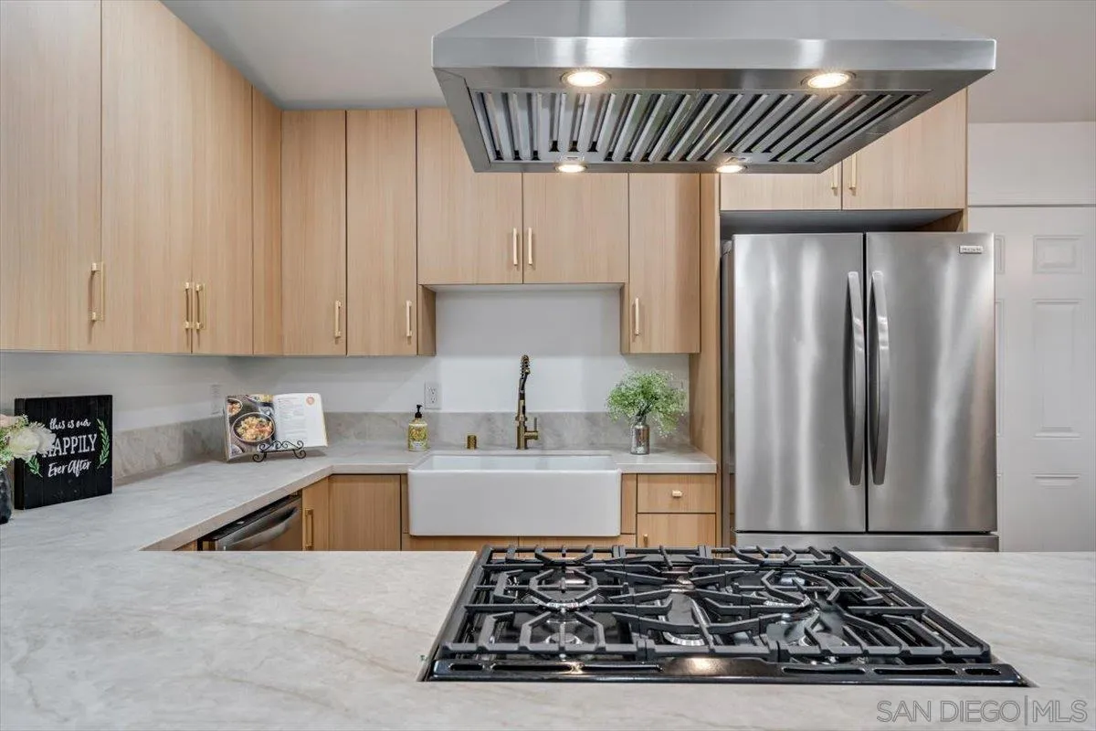https://cdn.realtyfeed.com/cdn/127/2600820/9e68800be210f6c8c09c98931fa1c721.webp