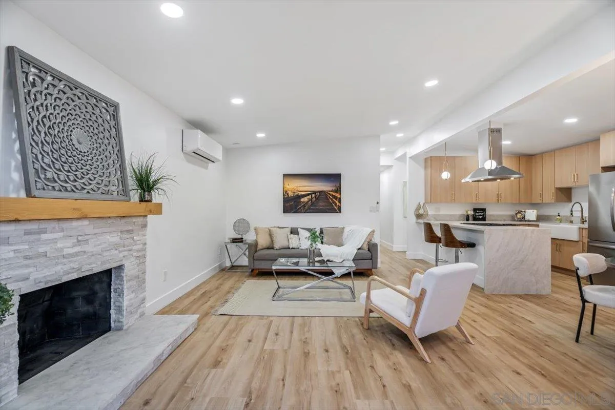 https://cdn.realtyfeed.com/cdn/127/2600820/ccced6354af44038ecbe3564c7b470c0.webp