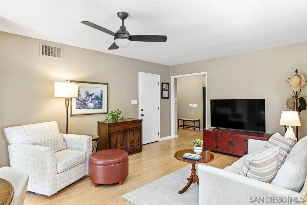 https://cdn.realtyfeed.com/cdn/127/2600822/e0a53a7f83733062cba130b07fd7fb8c.webp