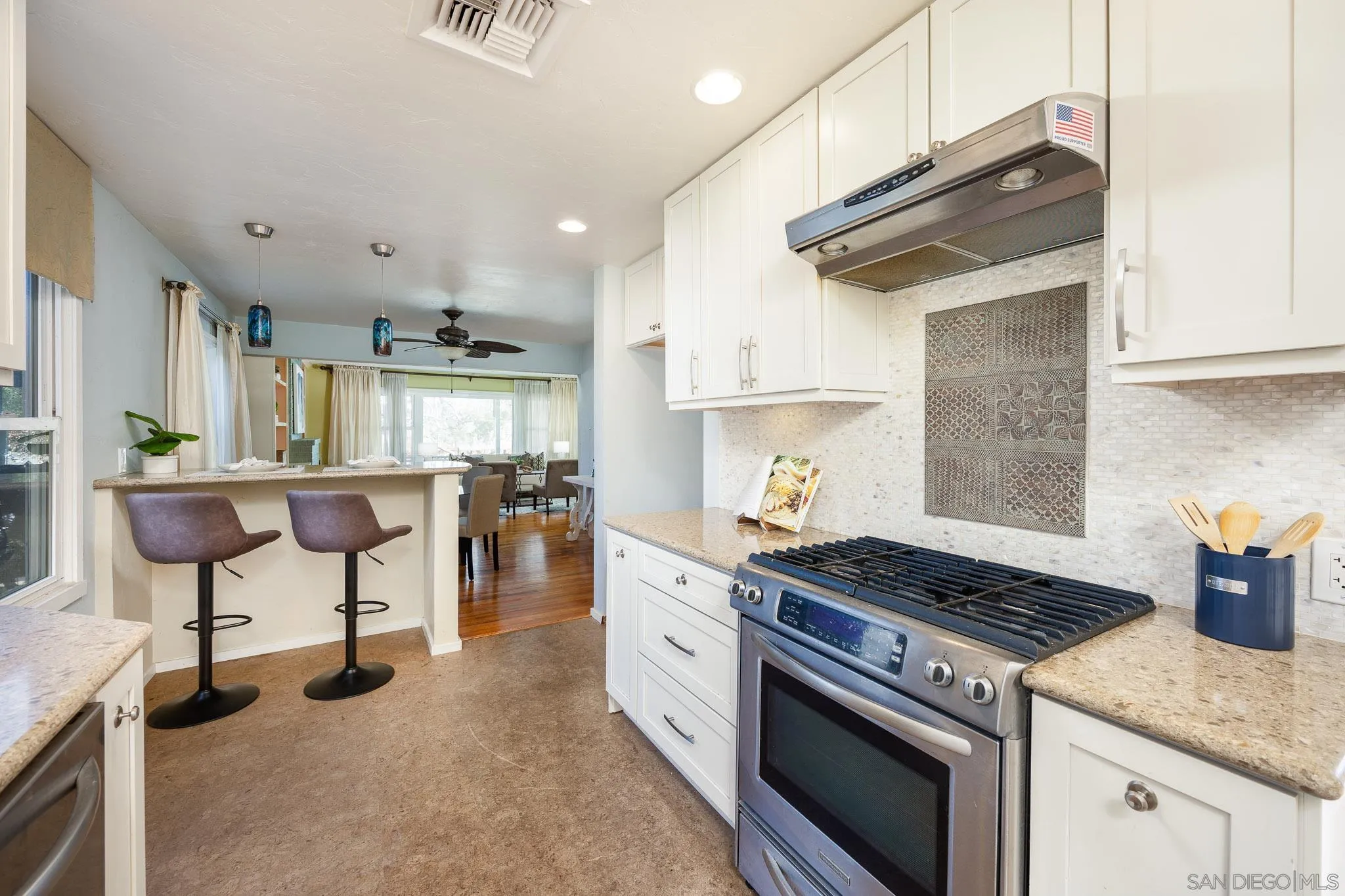 https://cdn.realtyfeed.com/cdn/127/2600830/302bf696e4b6f48458824b7b636894ec.webp