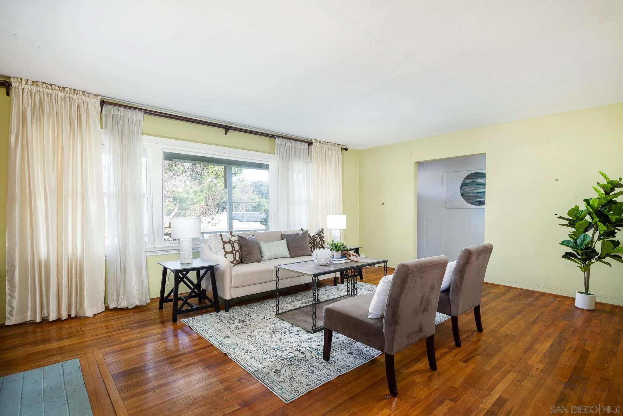 https://cdn.realtyfeed.com/cdn/127/2600830/33ee941199fa3d89e50d5720492824ad.webp