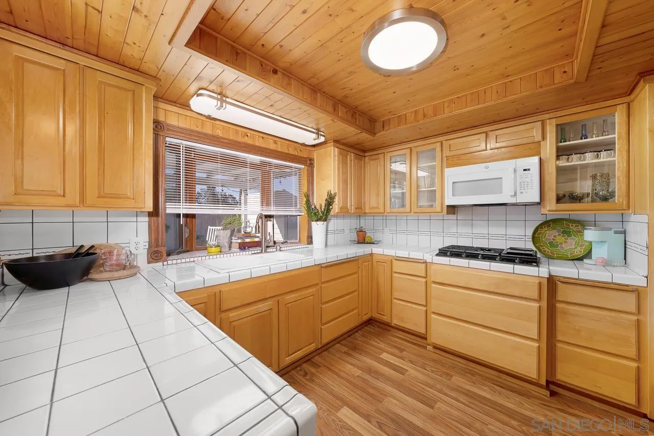 https://cdn.realtyfeed.com/cdn/127/2600834/b06c39826a00413e2664f9e0a33c3b41.webp