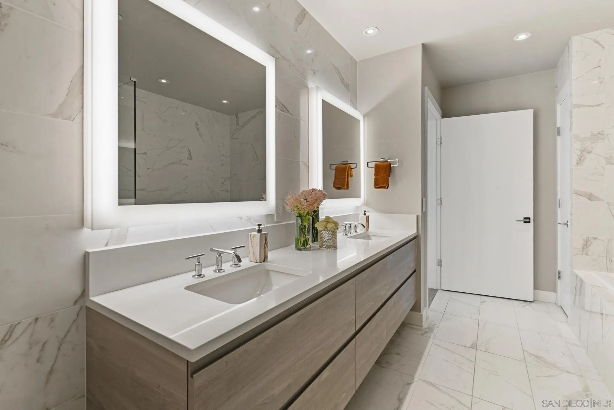 Photo #53: 2600839 Listing: Photo #53