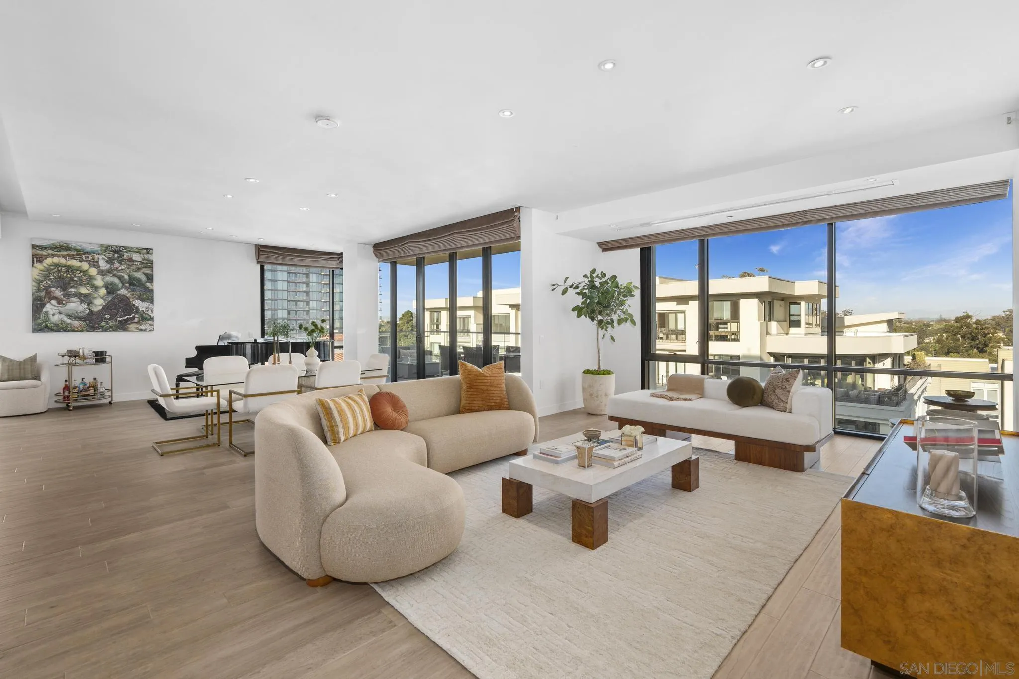 Photo #2: 2600839 Listing: Photo #2