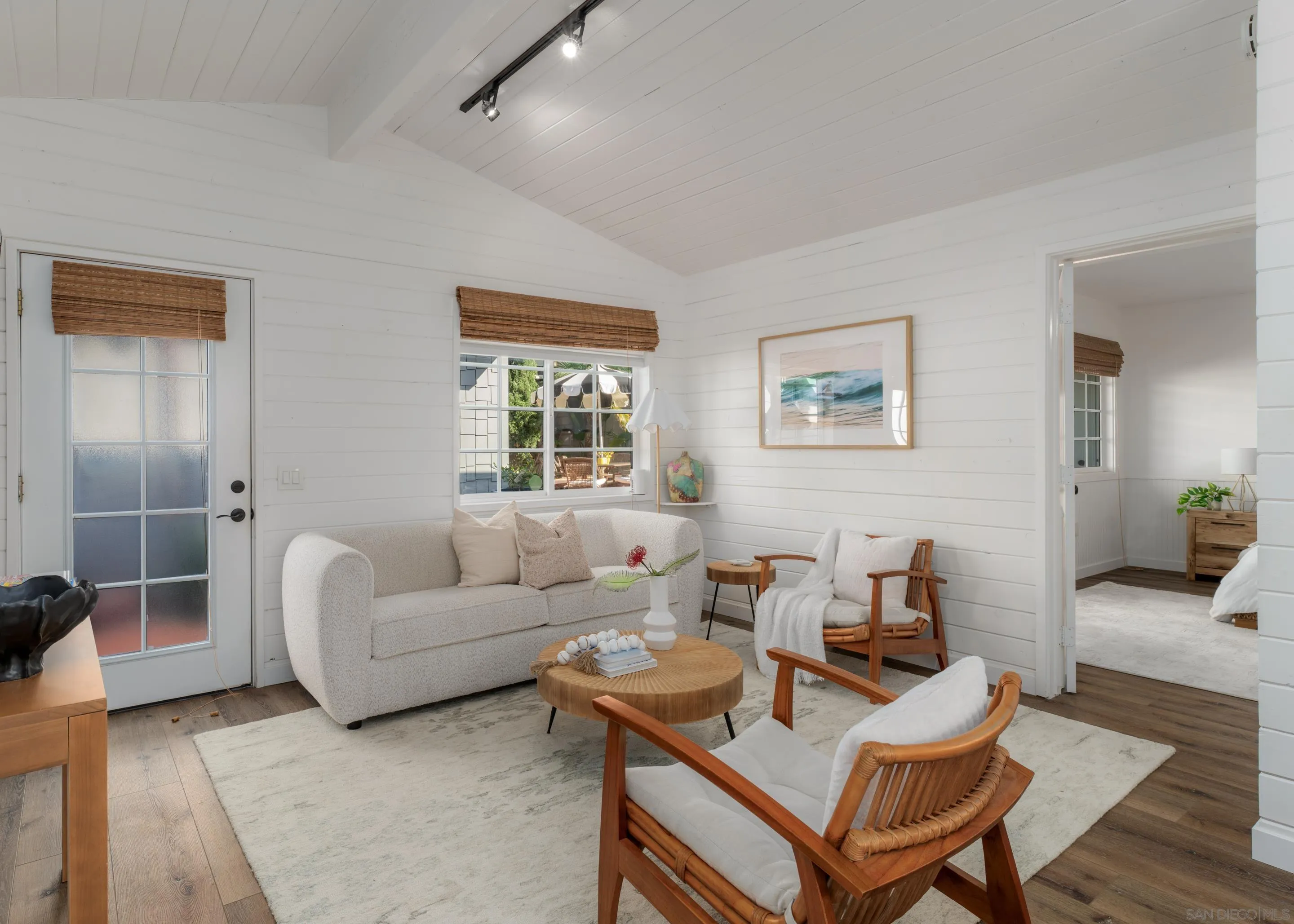 https://cdn.realtyfeed.com/cdn/127/2600841/7d0b1f89925c13889786130d9a8057da.webp