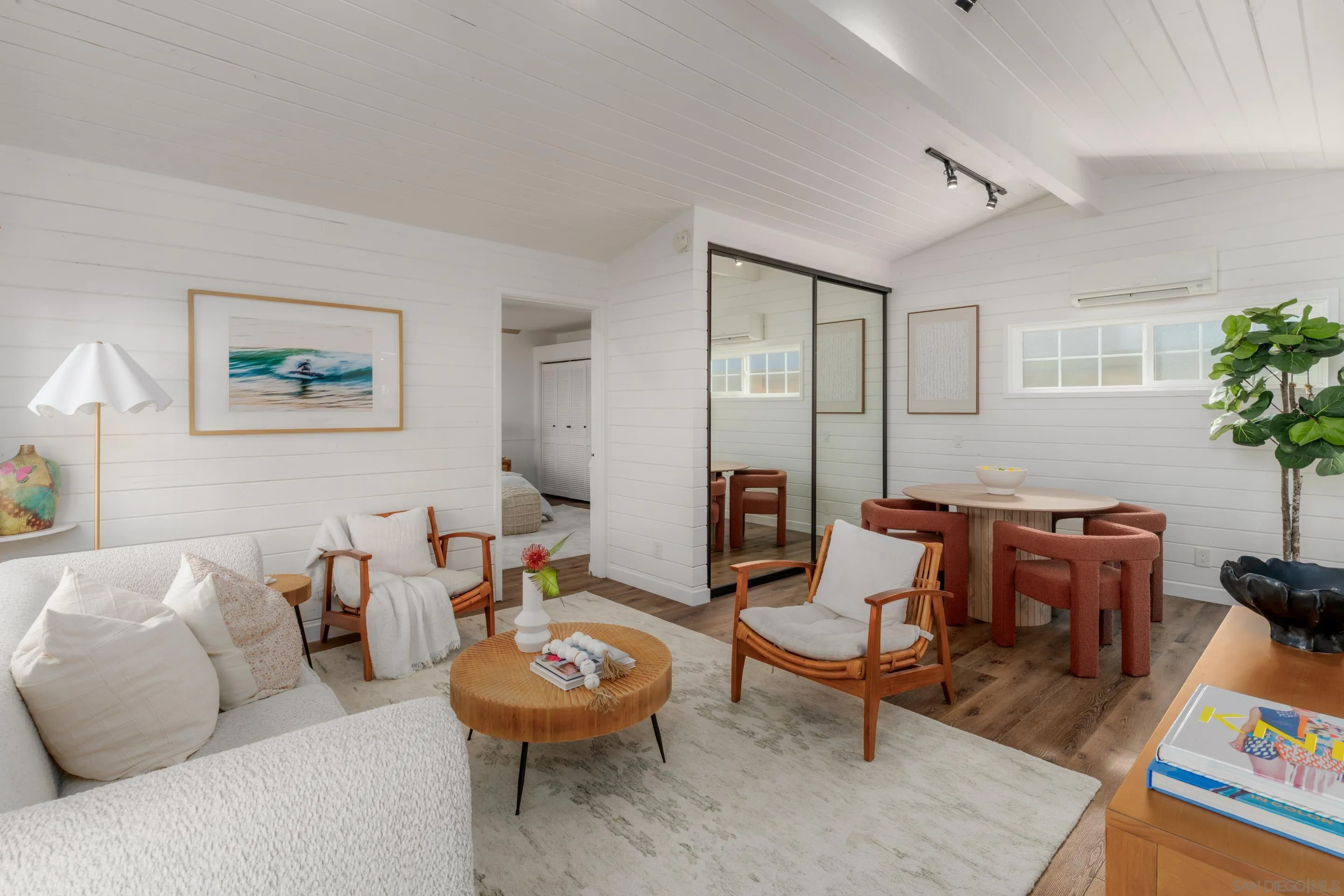 https://cdn.realtyfeed.com/cdn/127/2600841/a0406aefcd895a9d2120173c1522436a.webp