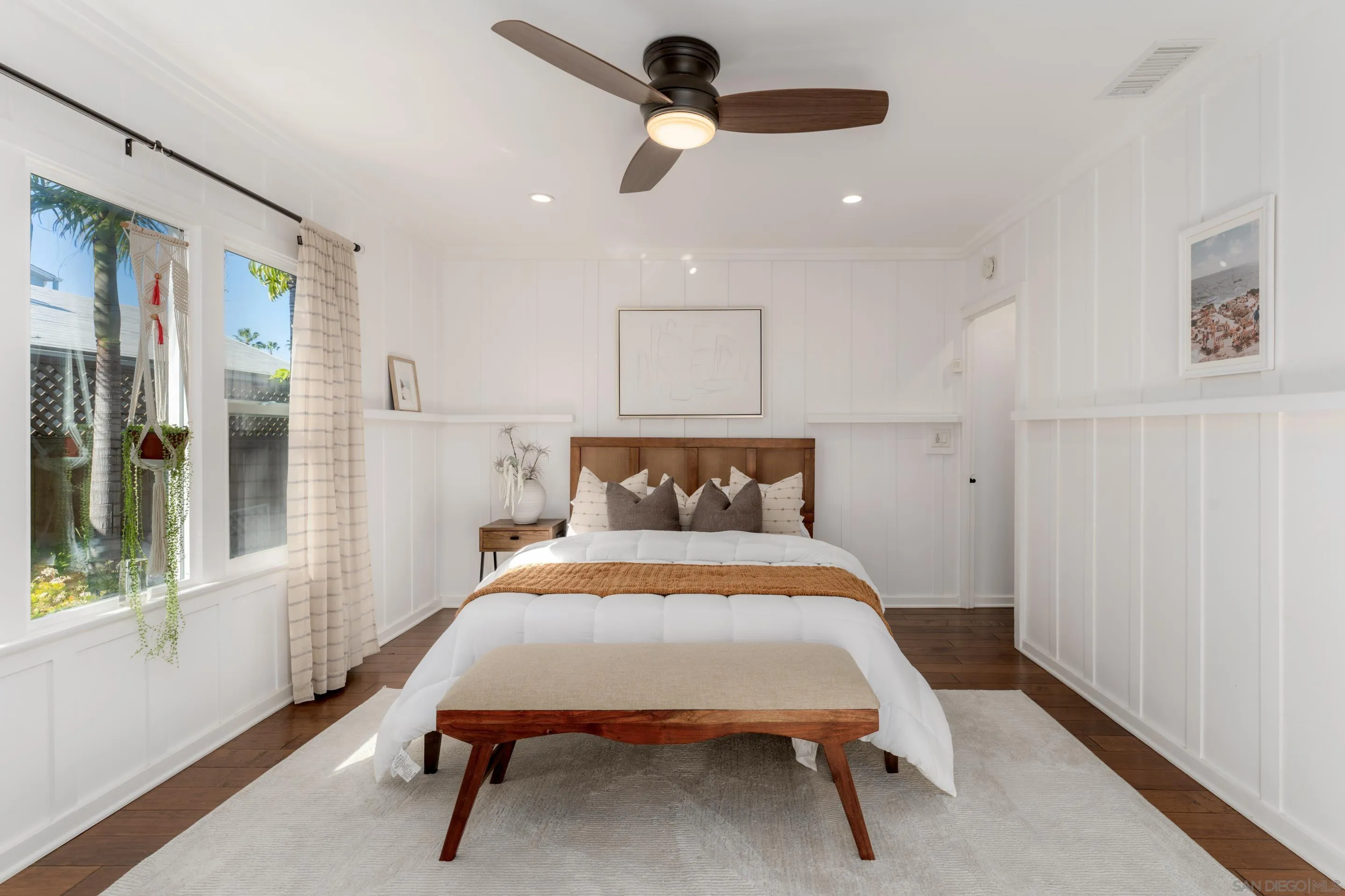 https://cdn.realtyfeed.com/cdn/127/2600841/d4239633839b320de663e5b630a4c6b1.webp