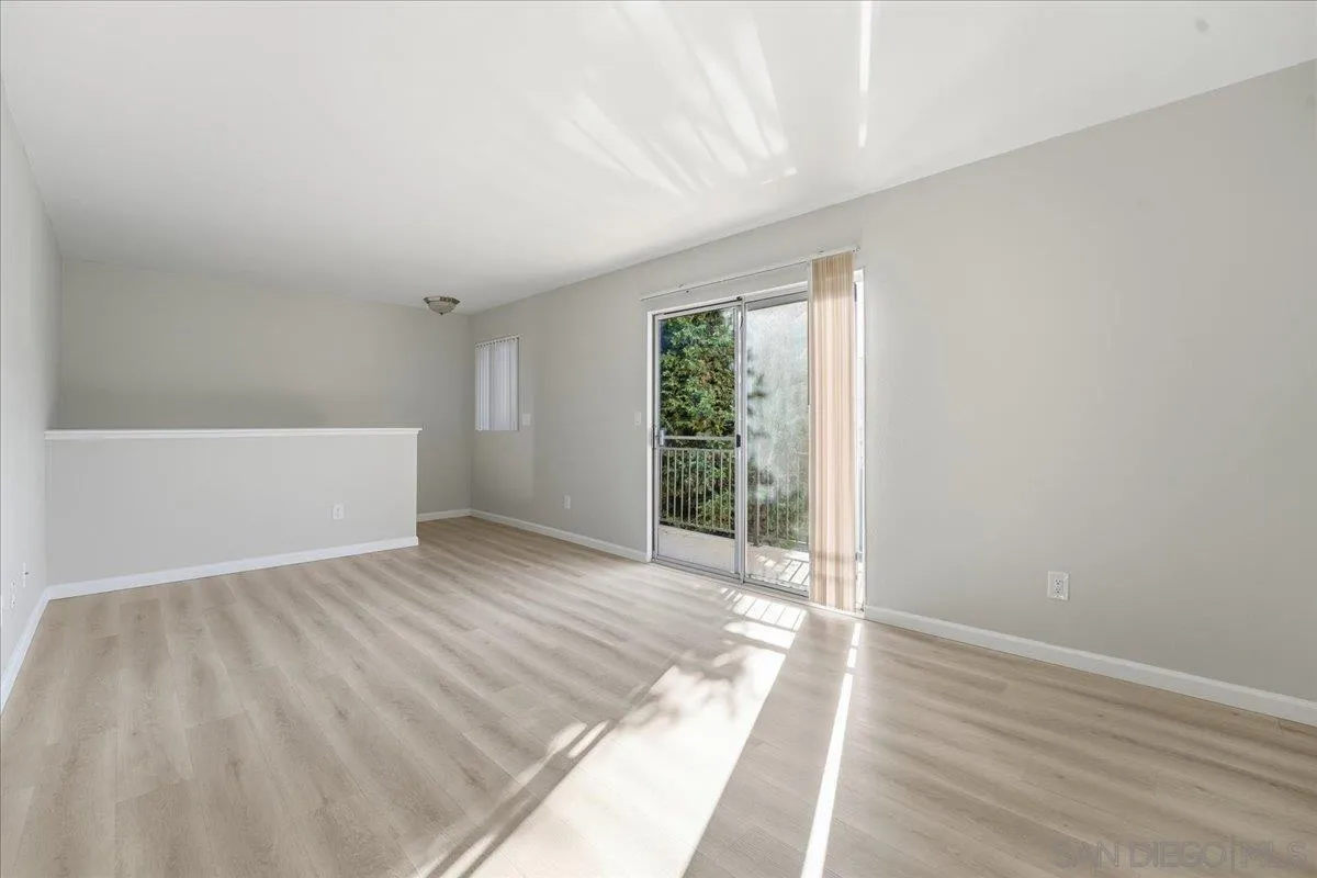 Photo #5: 2600844 Listing: Photo #5