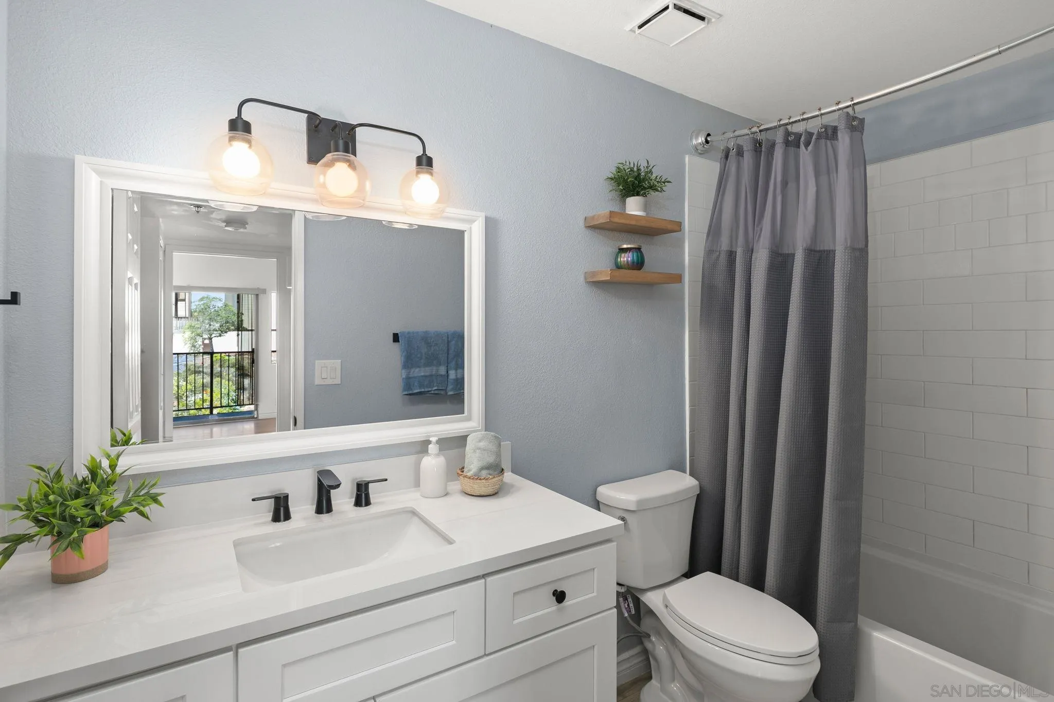 Photo #8: 2600847 Listing: Photo #8